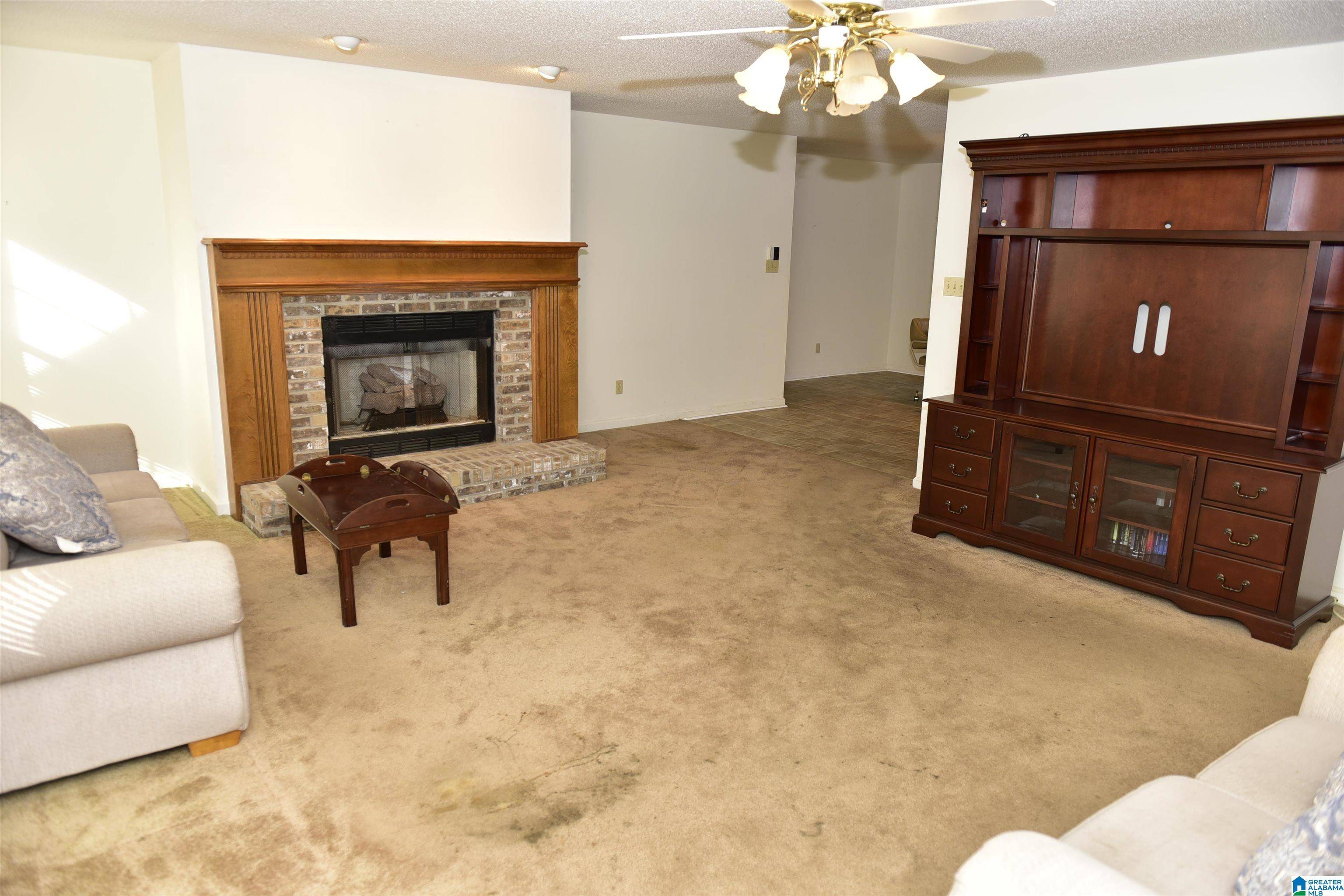 Rainbow City, AL 35906,211 WINDSOR LANE