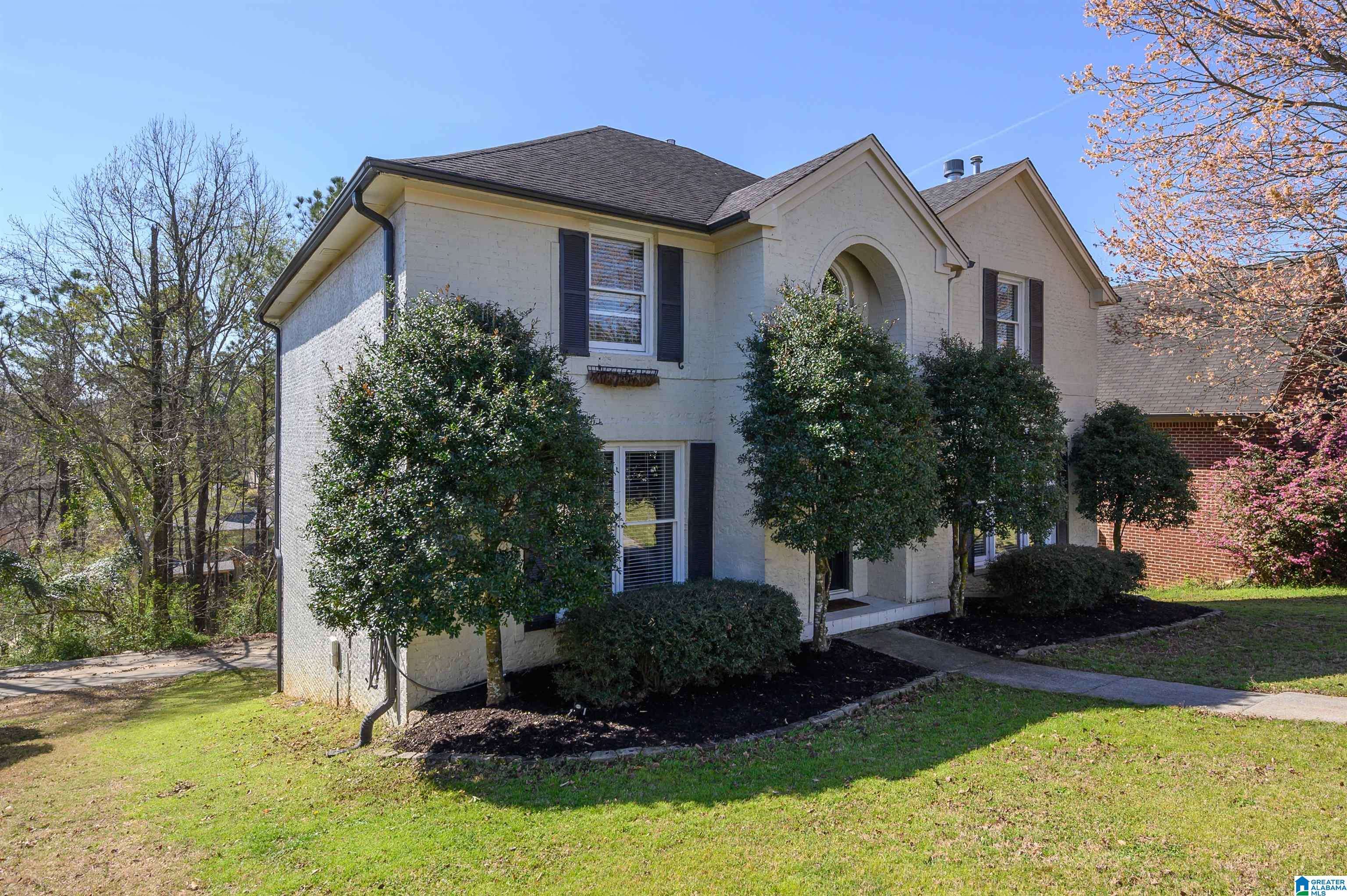 Vestavia Hills, AL 35216,1555 BENT RIVER CIRCLE