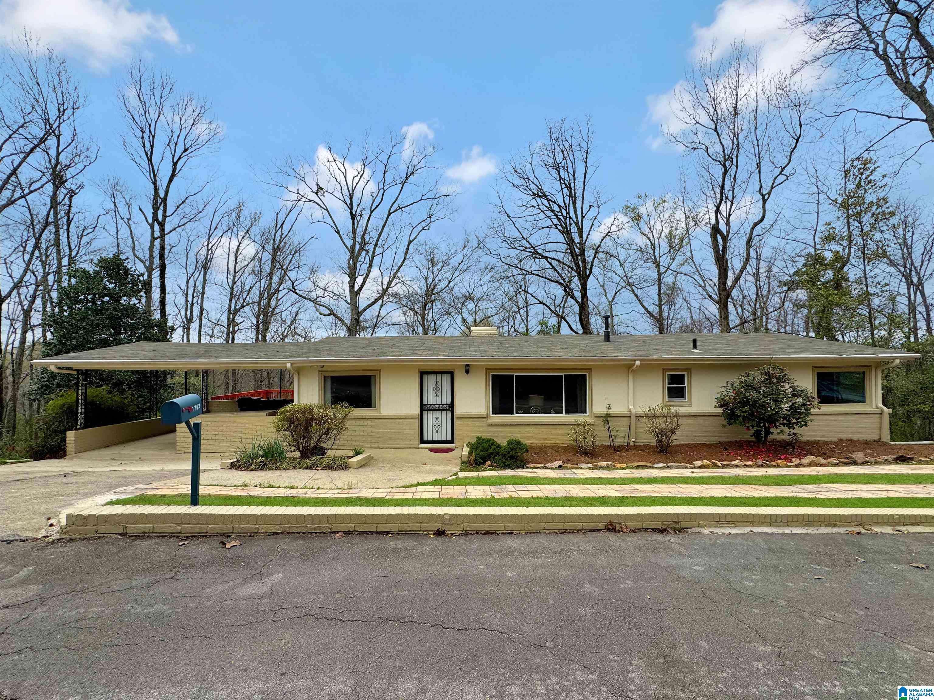 Vestavia Hills, AL 35216,1752 SHADES CREST ROAD