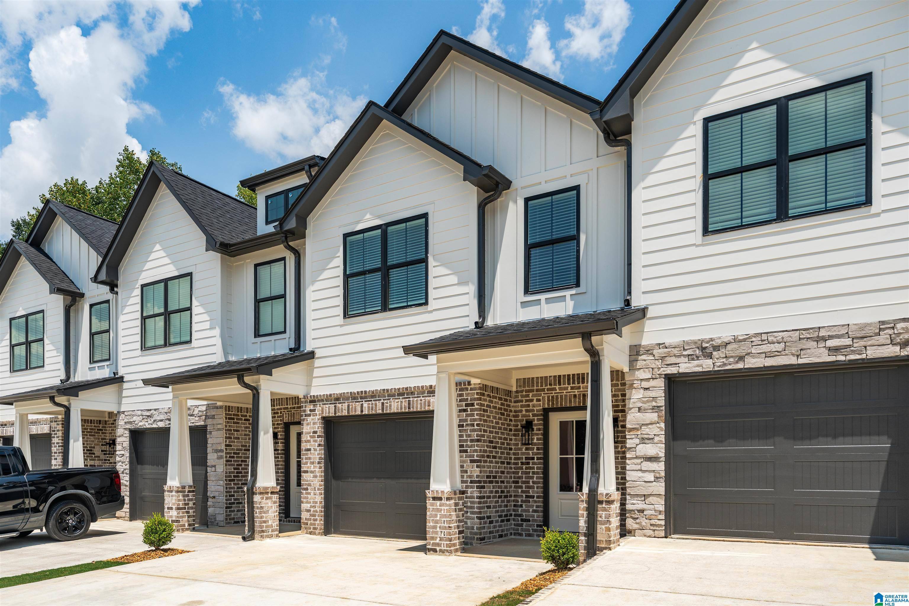 Helena, AL 35080,221 VILLAGE PARKWAY #32