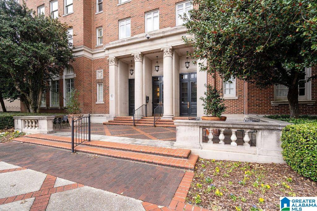 Birmingham, AL 35205,2250 HIGHLAND AVENUE S #32