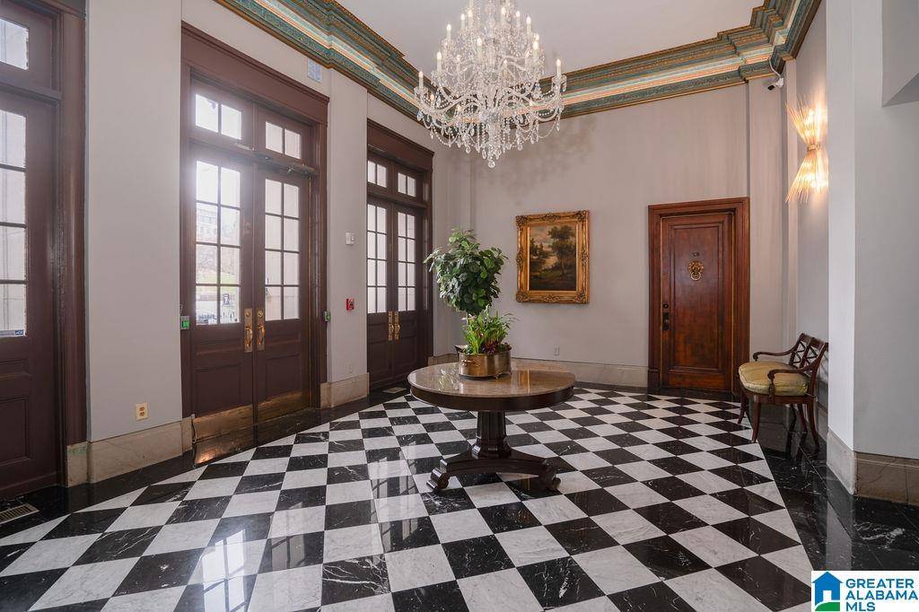 Birmingham, AL 35205,2250 HIGHLAND AVENUE S #32
