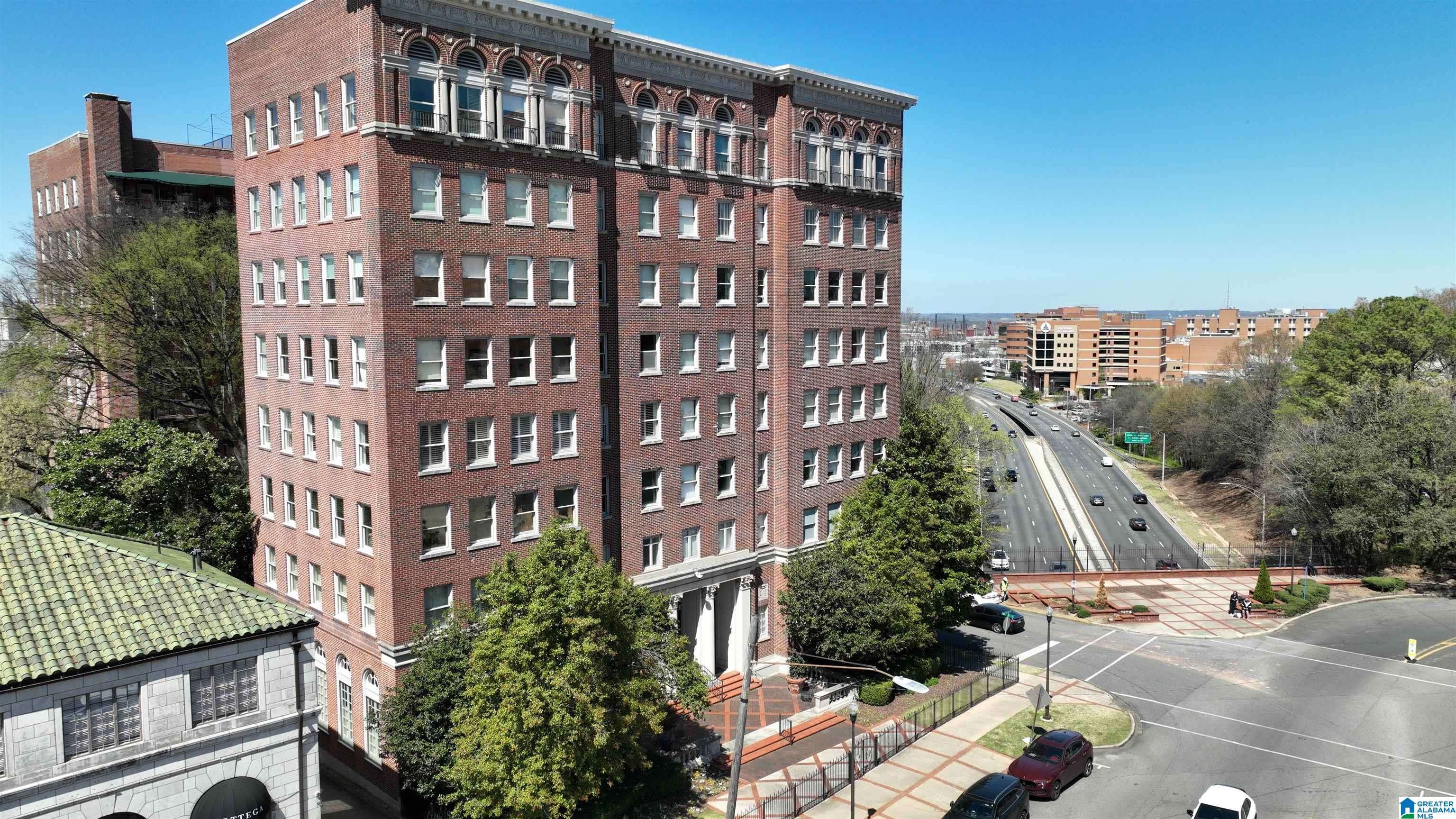 Birmingham, AL 35205,2250 HIGHLAND AVENUE S #32