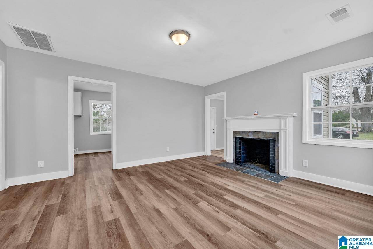 Birmingham, AL 35228,5800 COURT N