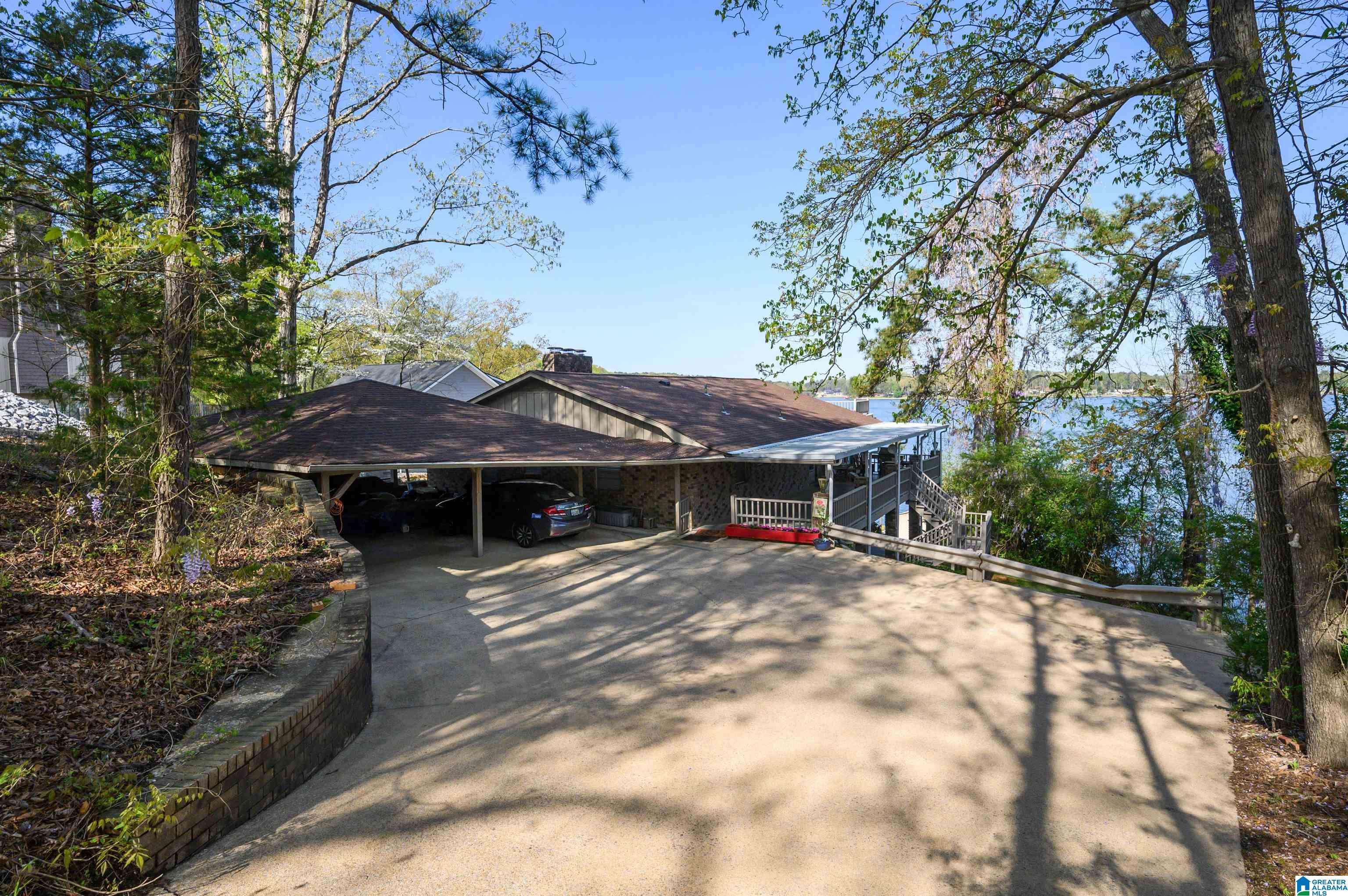 Talladega, AL 35160,881 RIDGEWAY CIRCLE