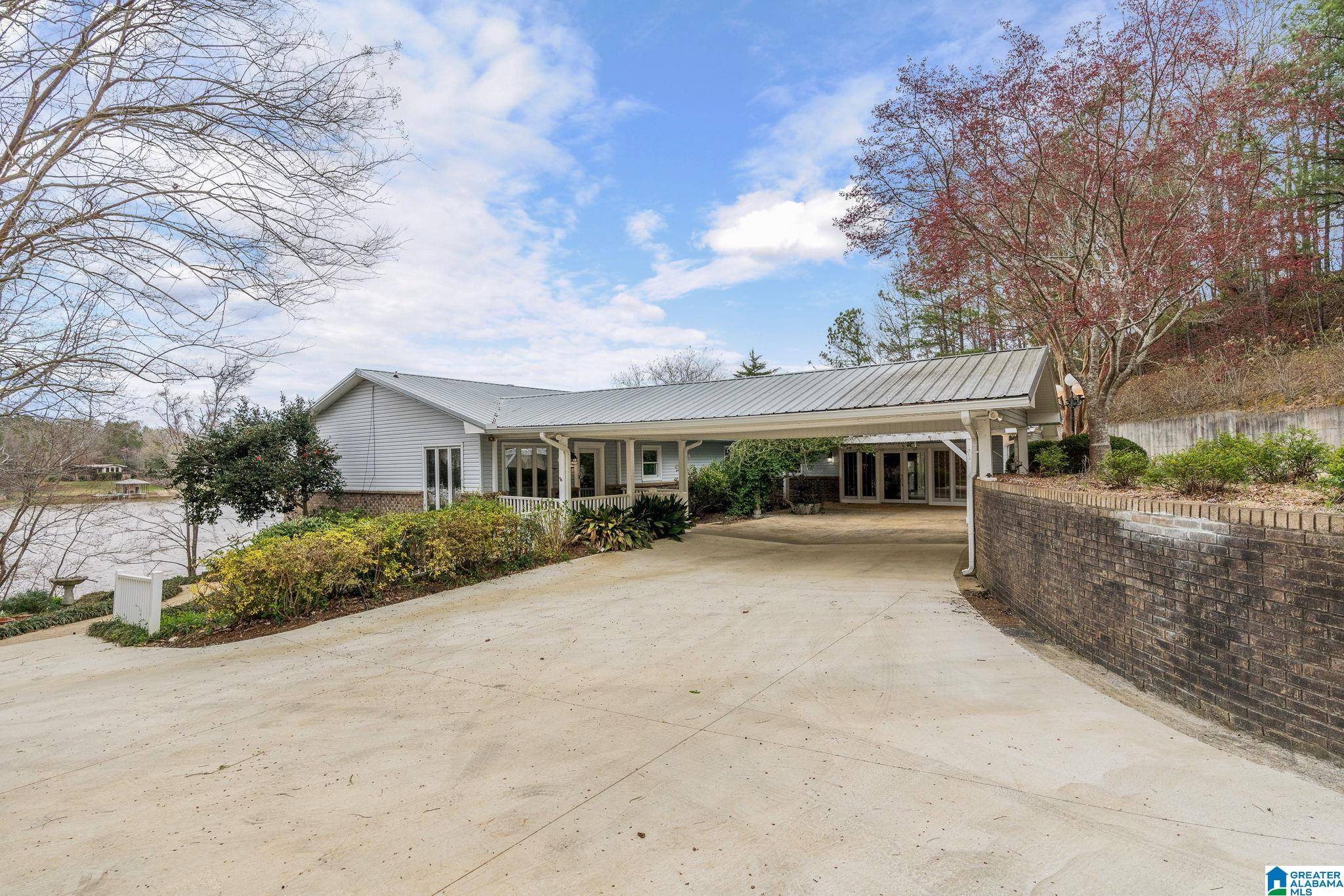 Talladega, AL 35160,793 SHELTON SHORES DRIVE