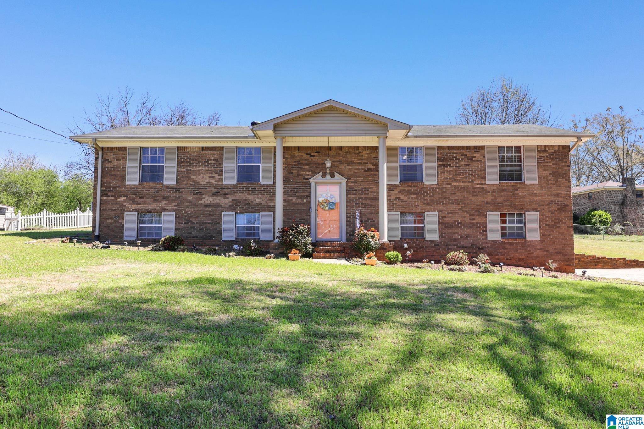 Pleasant Grove, AL 35127,507 2ND AVENUE