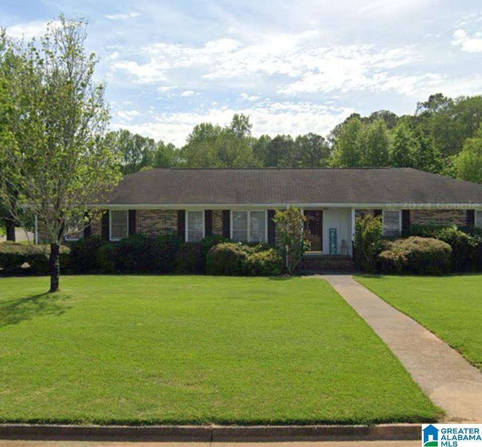 Sylacauga, AL 35150,823 SEDGEFIELD LANE