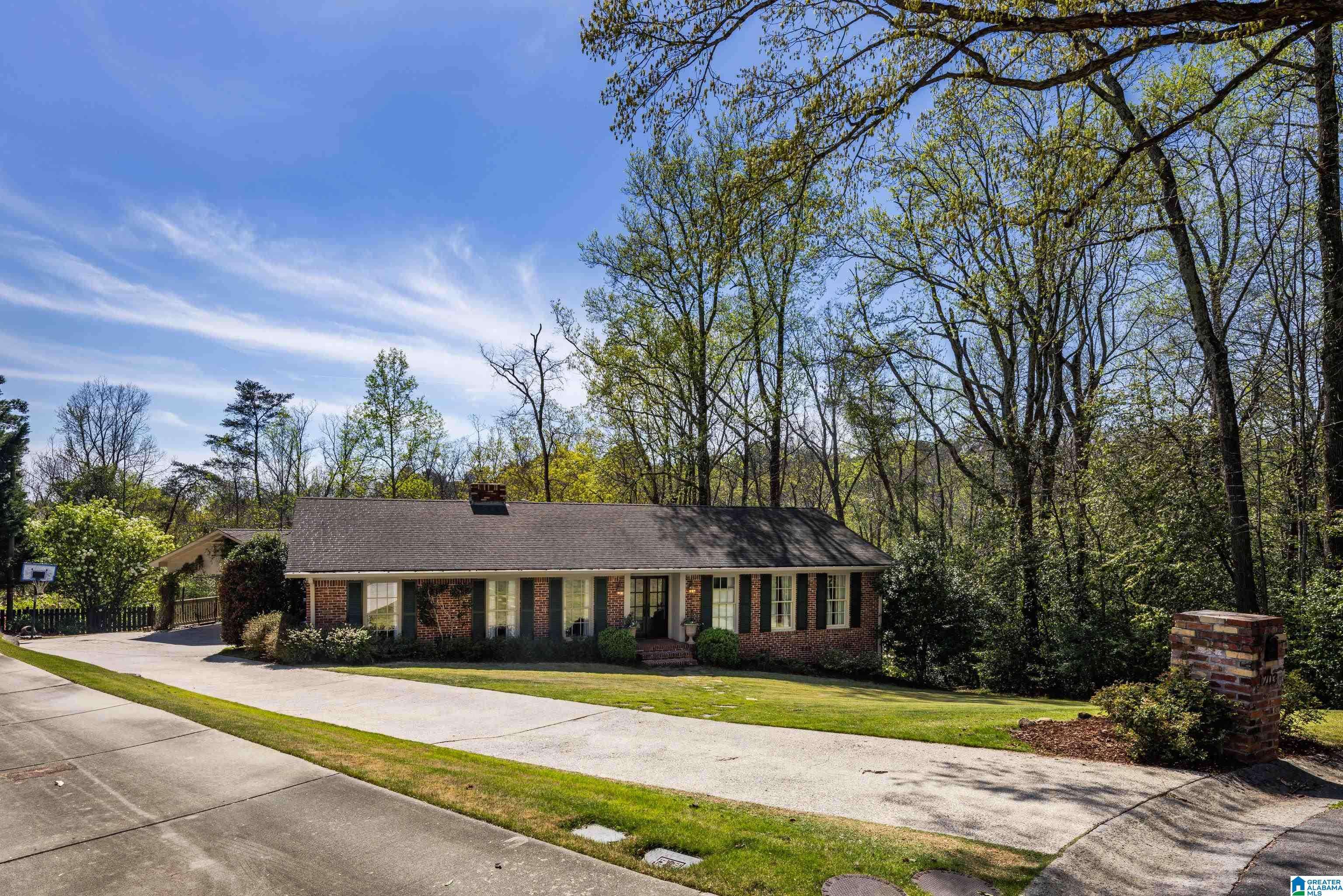 Vestavia Hills, AL 35216,1703 MERRYVALE ROAD