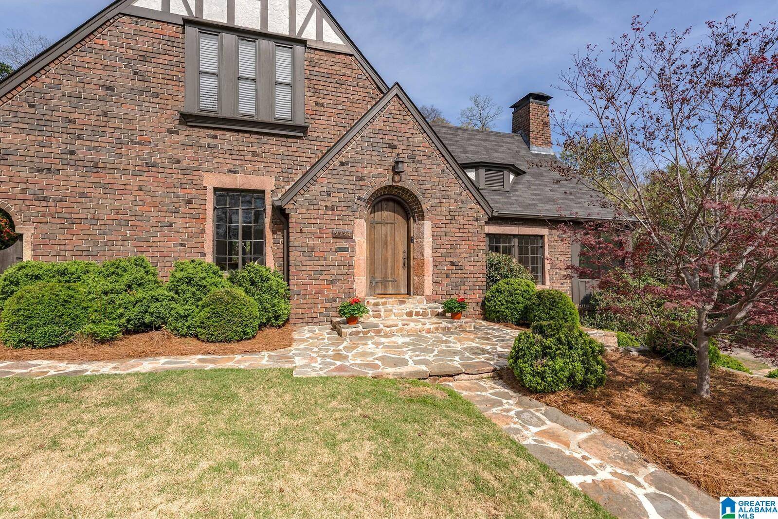 Mountain Brook, AL 35213,2924 THORNHILL ROAD