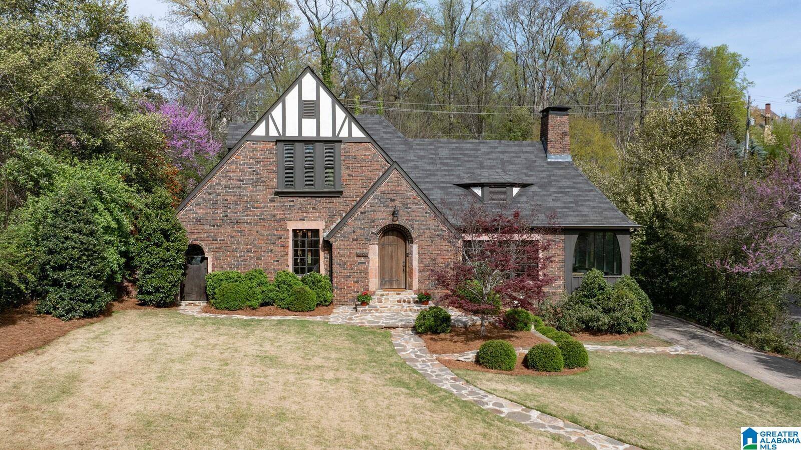 Mountain Brook, AL 35213,2924 THORNHILL ROAD