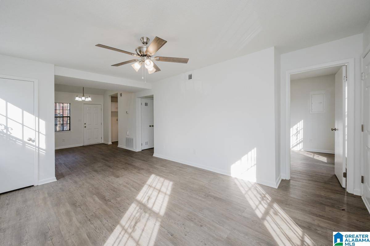 Birmingham, AL 35211,704 18TH WAY LANE SW