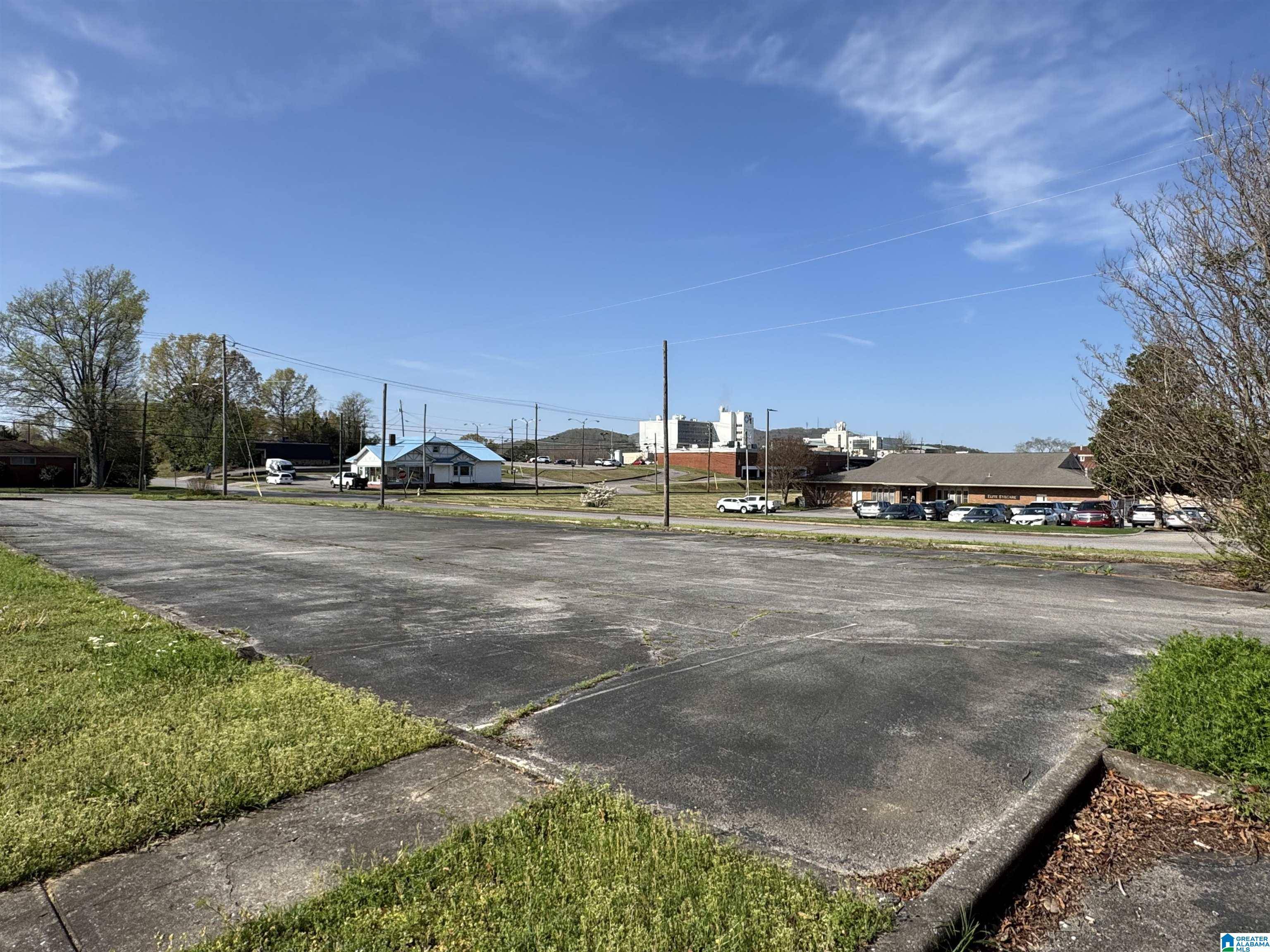 Anniston, AL 36207,711 E 10TH STREET