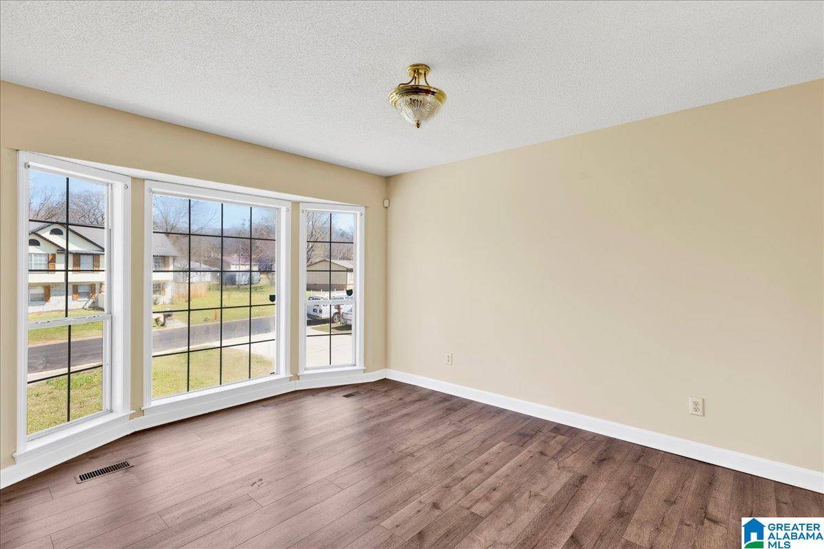 Bessemer, AL 35020,1230 LONGBROOK DRIVE