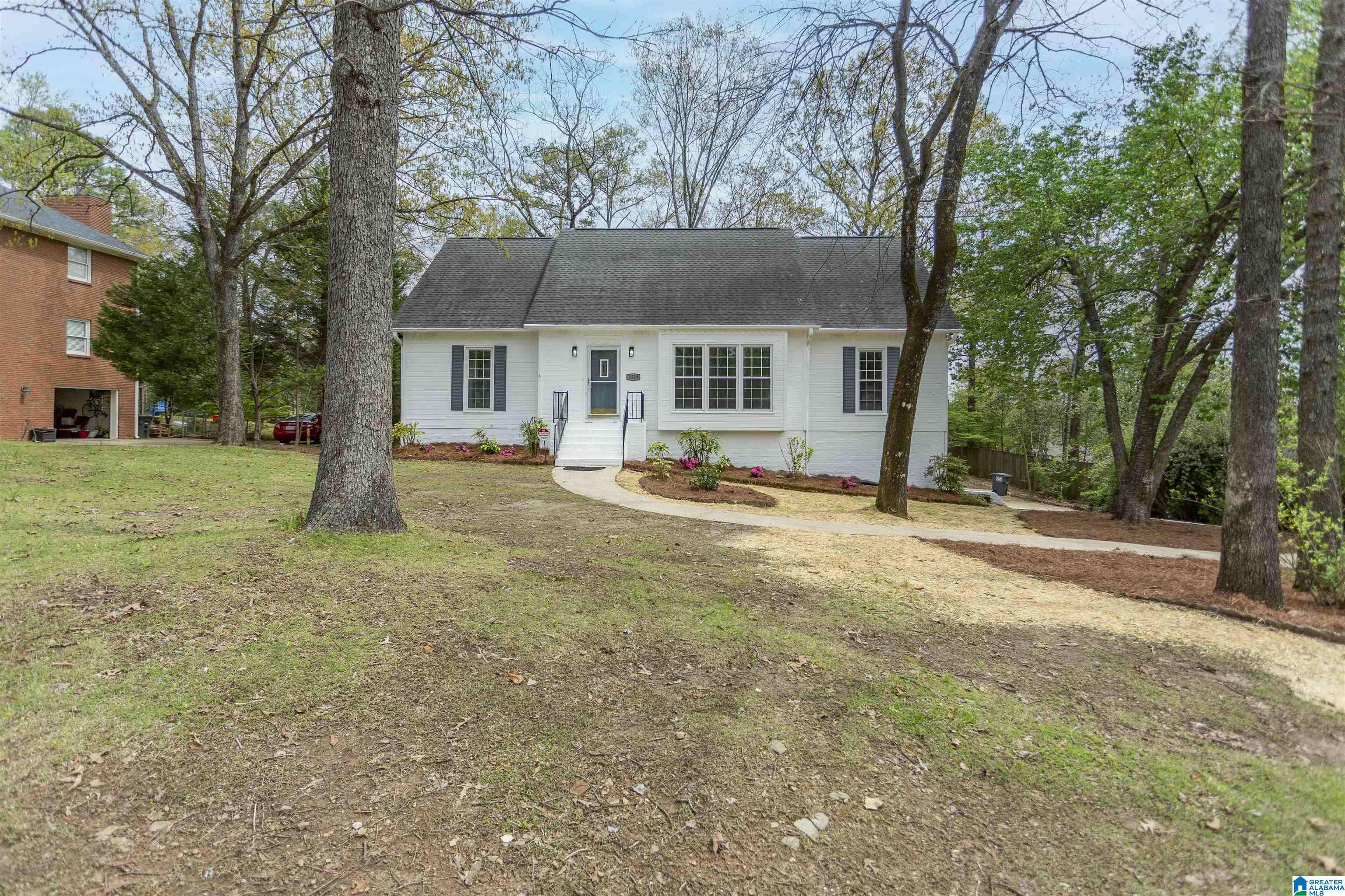 Hoover, AL 35216,3529 WILLIAM AND MARY ROAD
