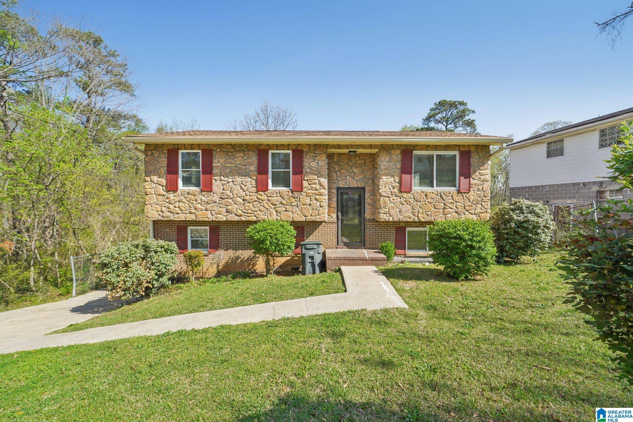 Birmingham, AL 35217,1988 PINE STREET