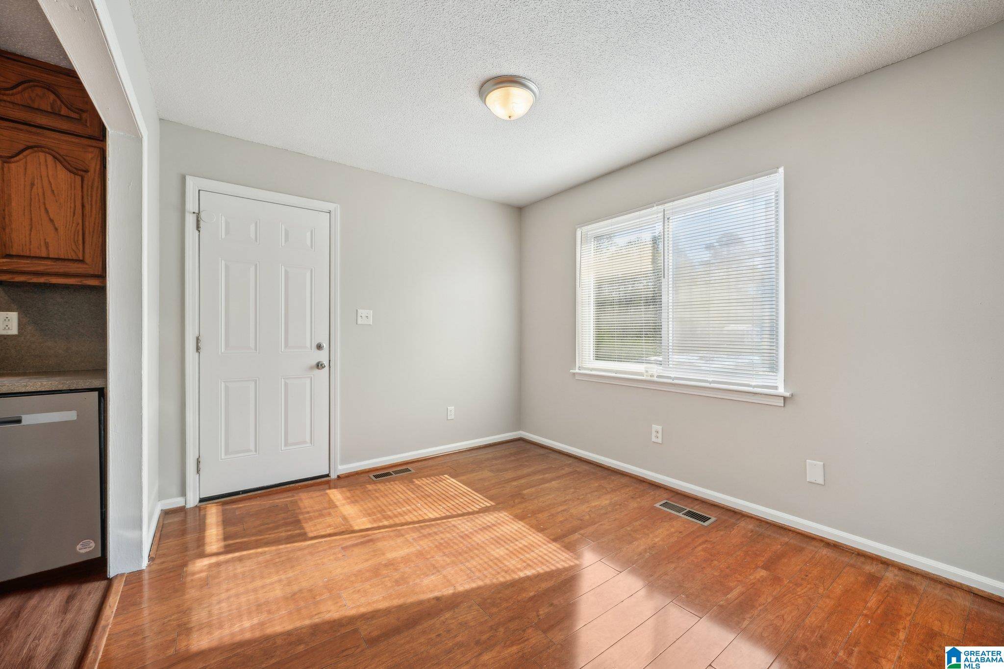 Birmingham, AL 35217,1988 PINE STREET