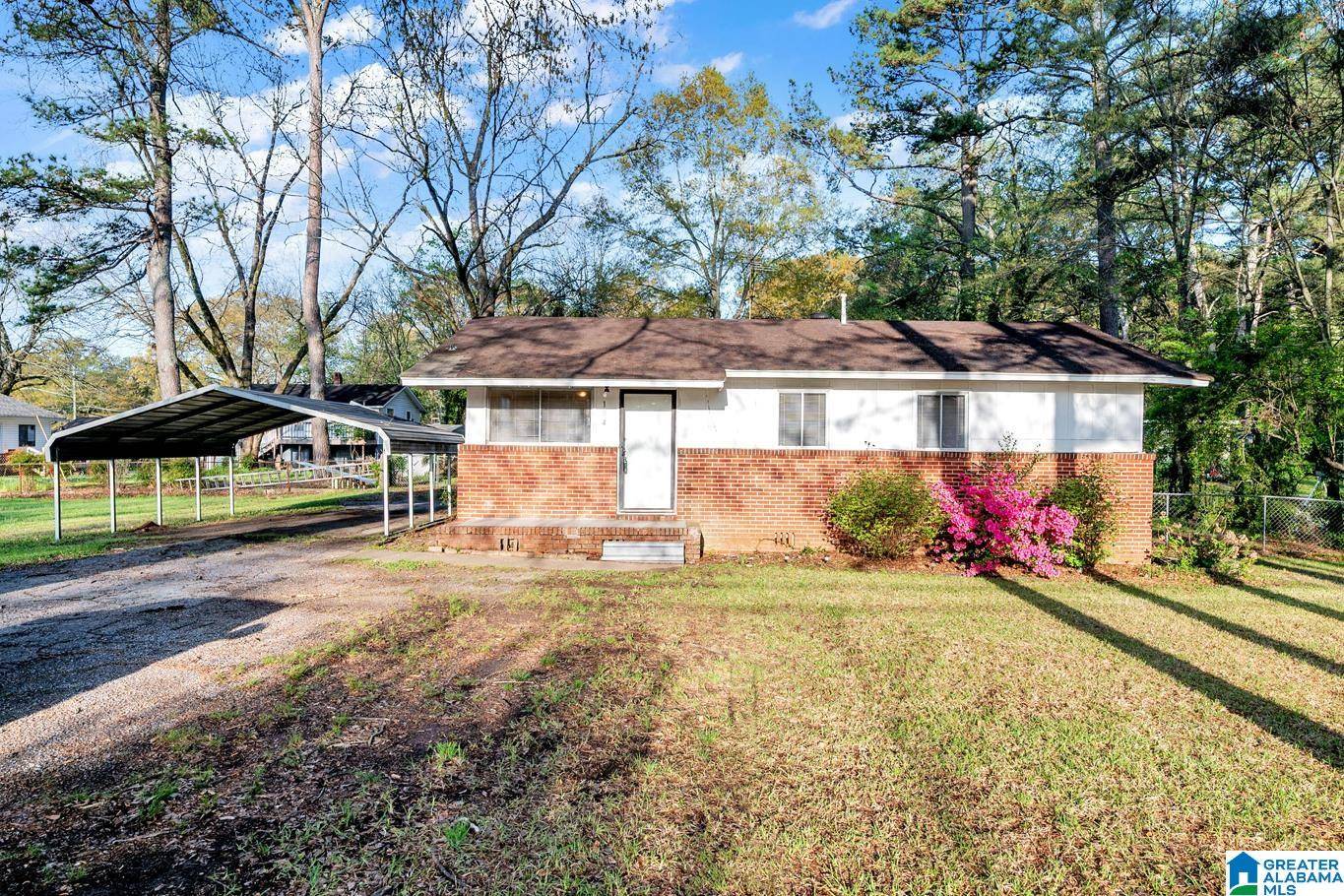 Bessemer, AL 35023,104 HARDY ROAD