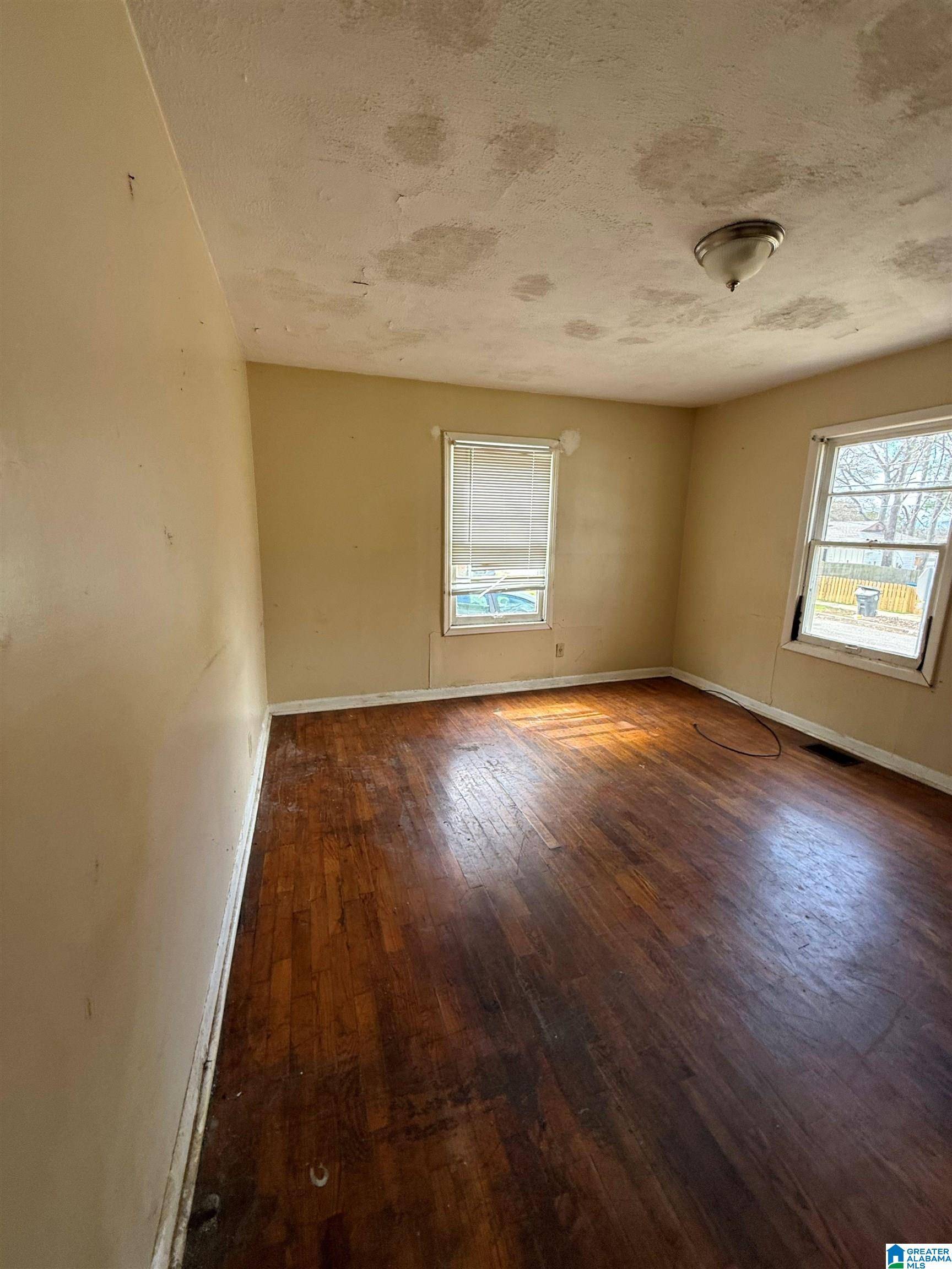 Birmingham, AL 35217,4701 40TH PLACE N