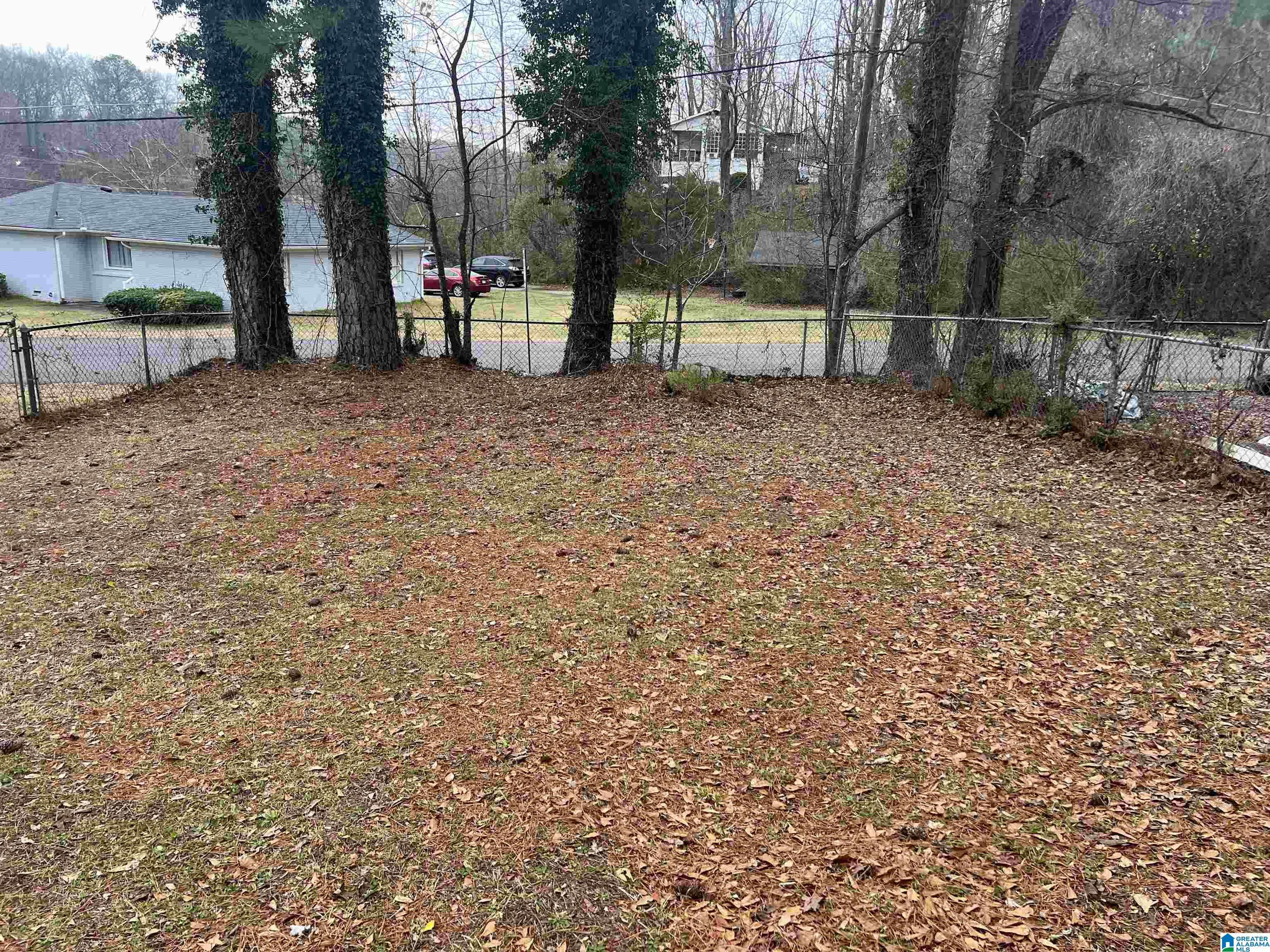 Center Point, AL 35215,2537 3RD STREET NE