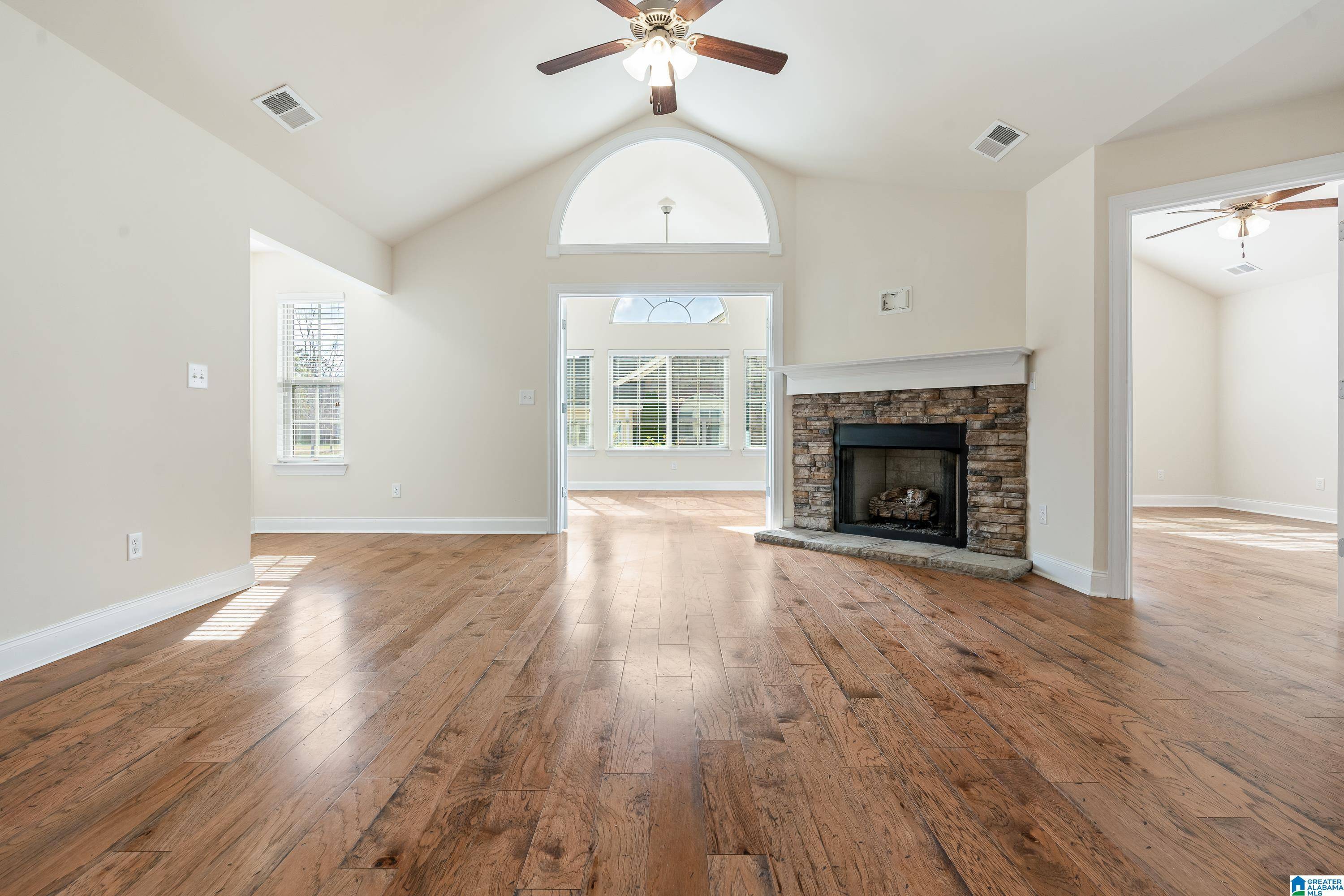 Bessemer, AL 35022,152 CORNERSTONE COURT #152