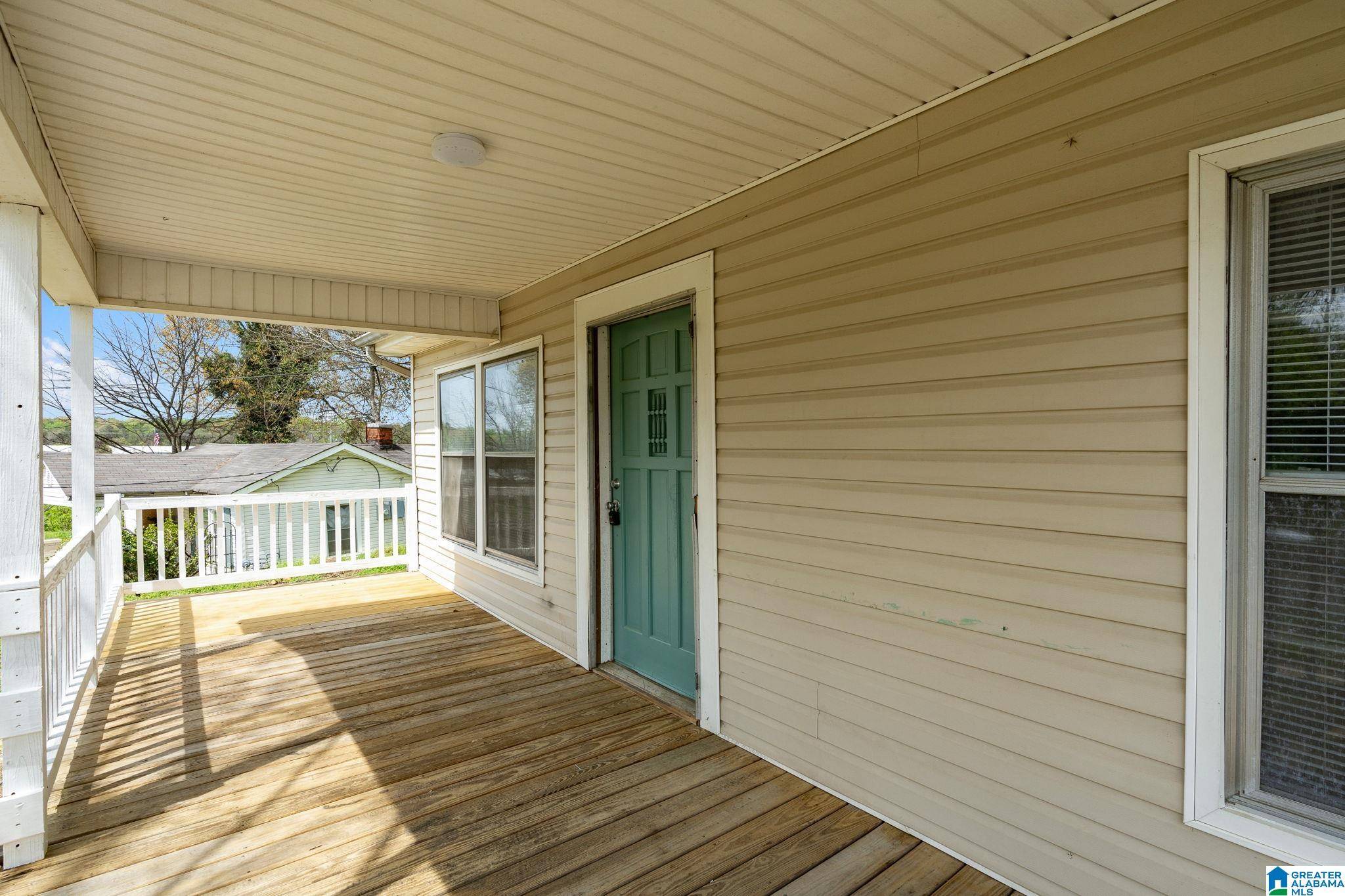 Fultondale, AL 35068,1409 5TH AVENUE