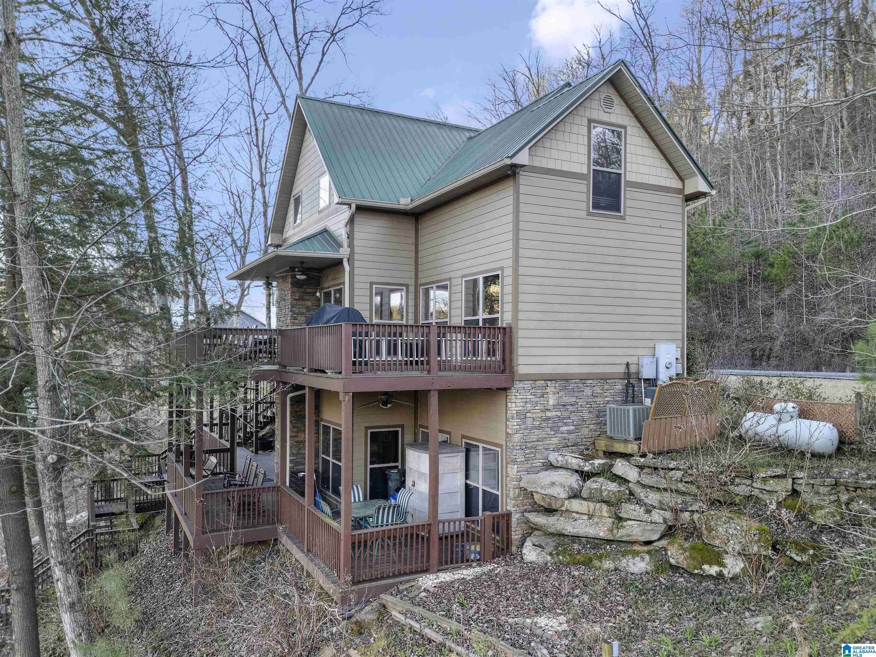Arley, AL 35541,495 LAKERIDGE DRIVE