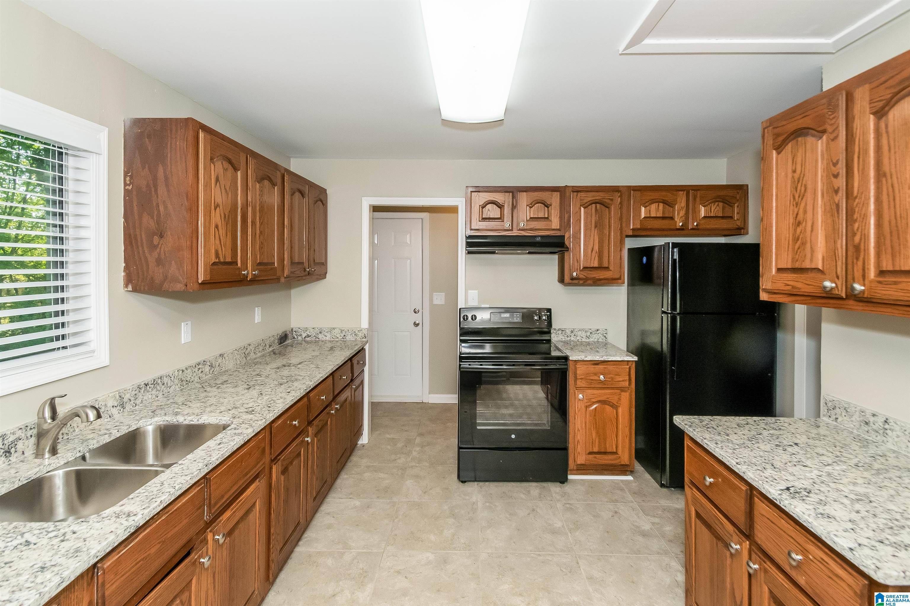 Birmingham, AL 35215,1309 LAKE LANE NE
