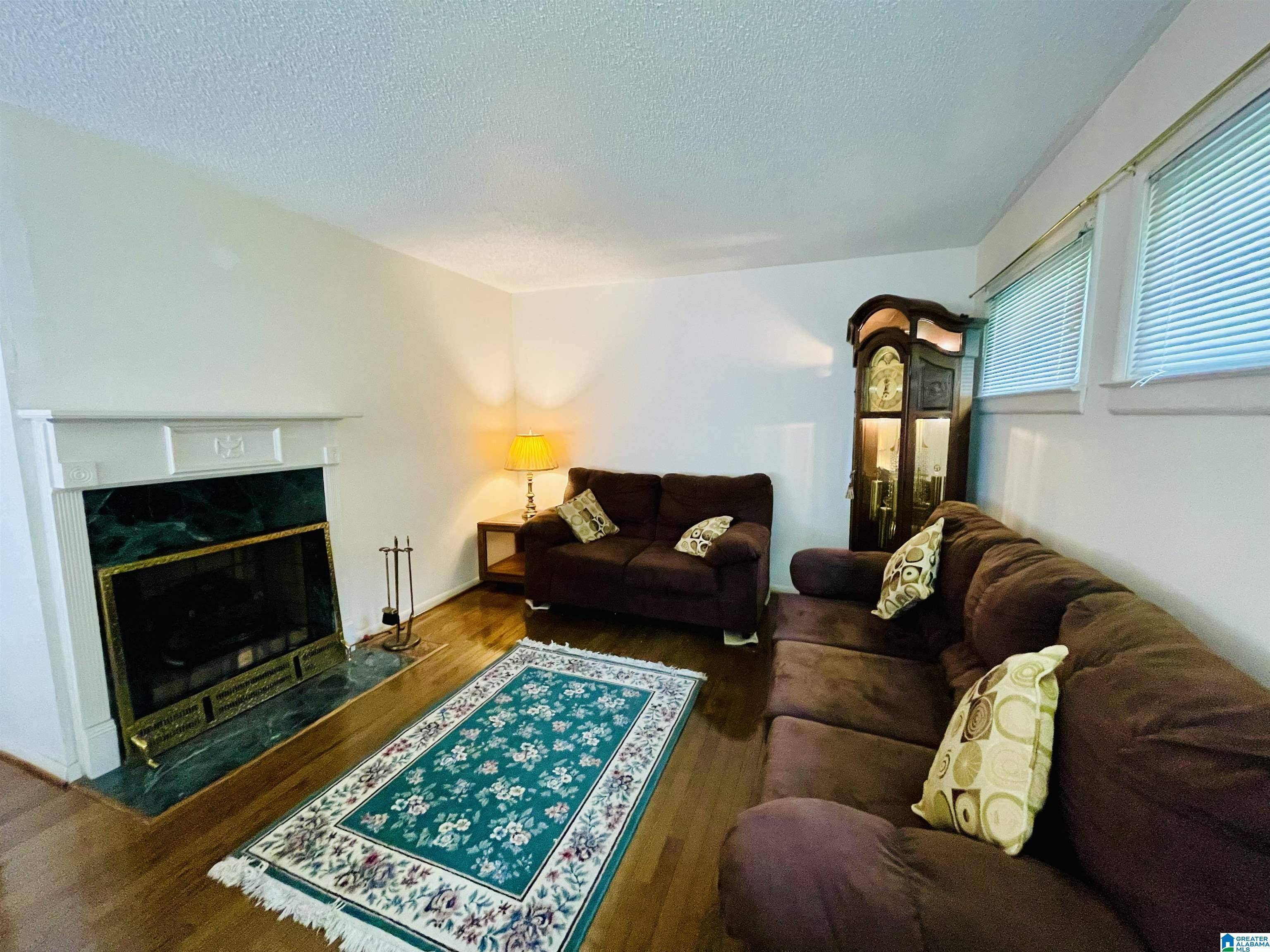 Anniston, AL 36207,1404 E 11TH STREET