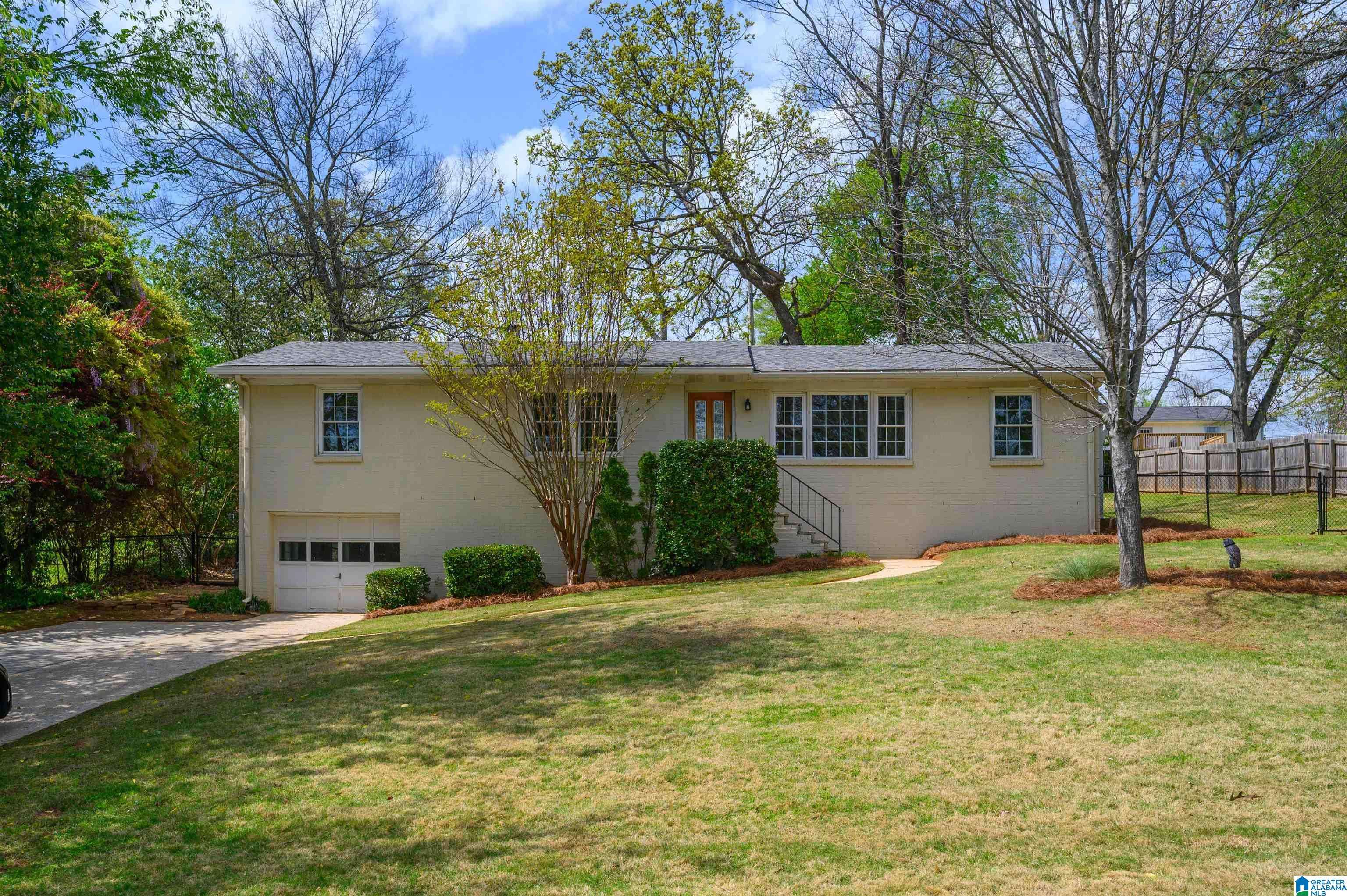 Vestavia Hills, AL 35226,2528 FLEETWAY DRIVE