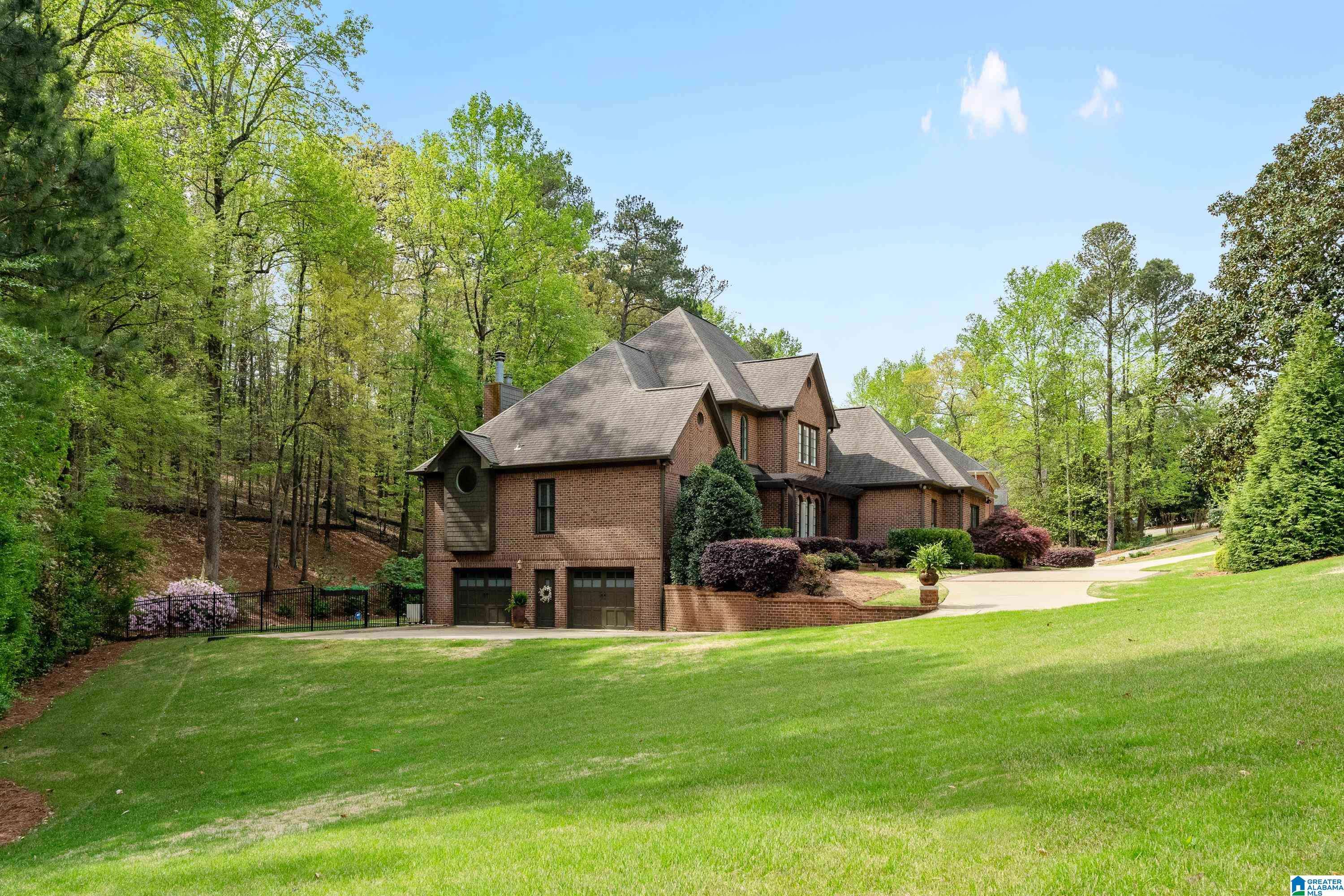 Vestavia Hills, AL 35243,2413 ALTARIDGE CIRCLE