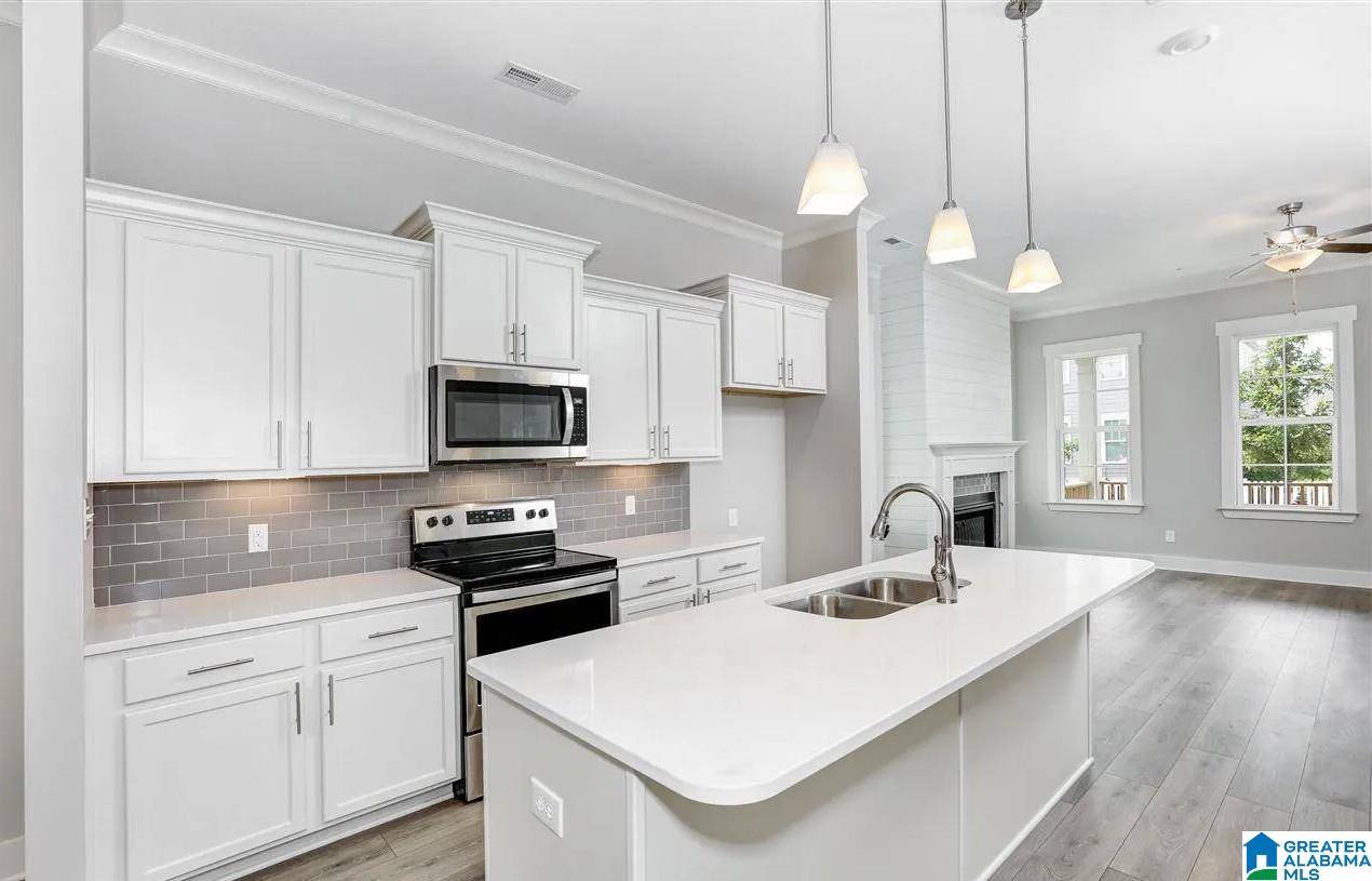 Madison, AL 35756,131 BUR OAK DRIVE