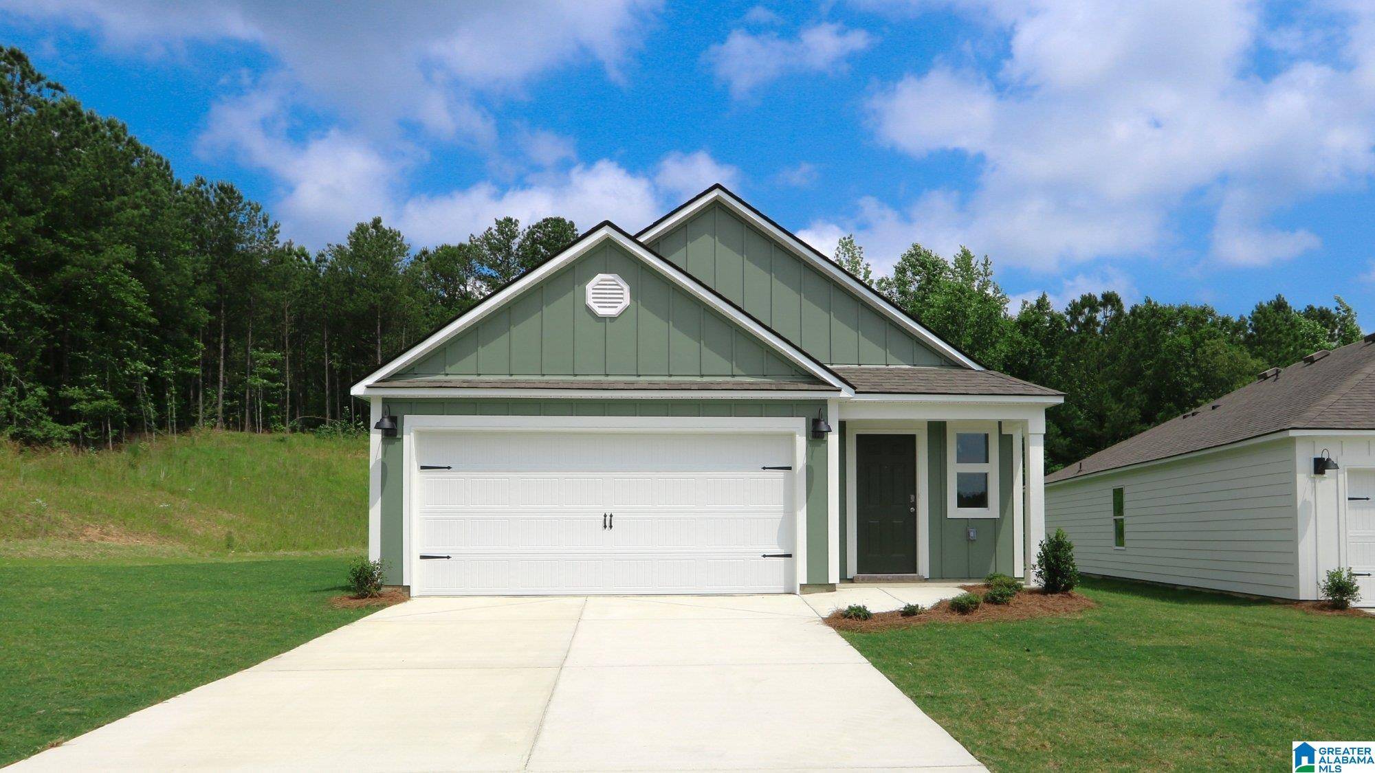 Odenville, AL 35120,810 STERLING PLACE