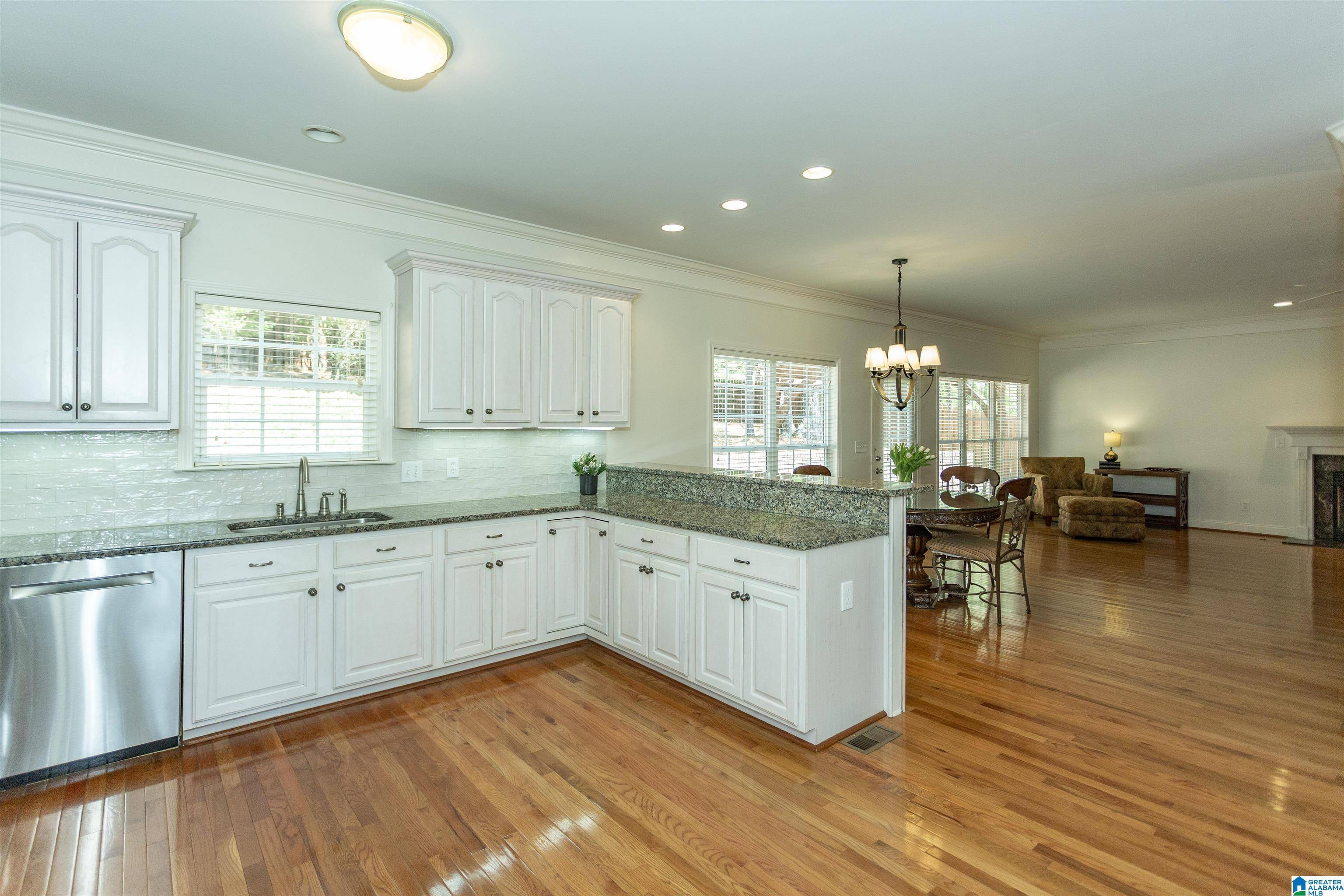 Birmingham, AL 35242,841 MEADOW RIDGE LANE
