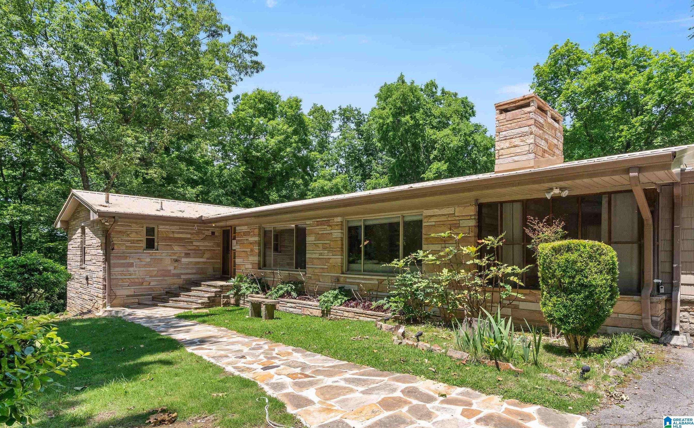 Birmingham, AL 35235,818 ROSE DRIVE