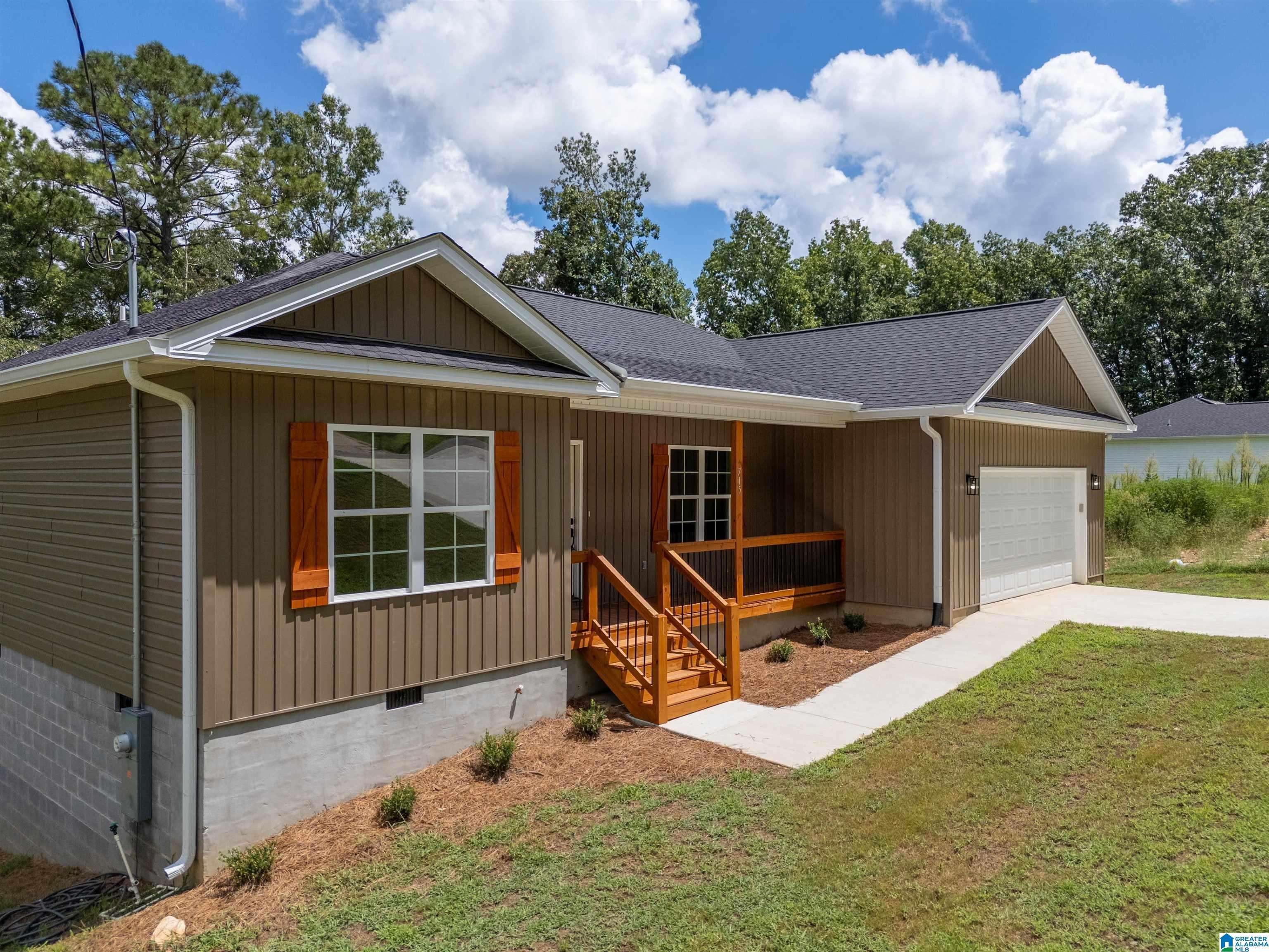 Oxford, AL 36203,715 KINGVIEW DRIVE