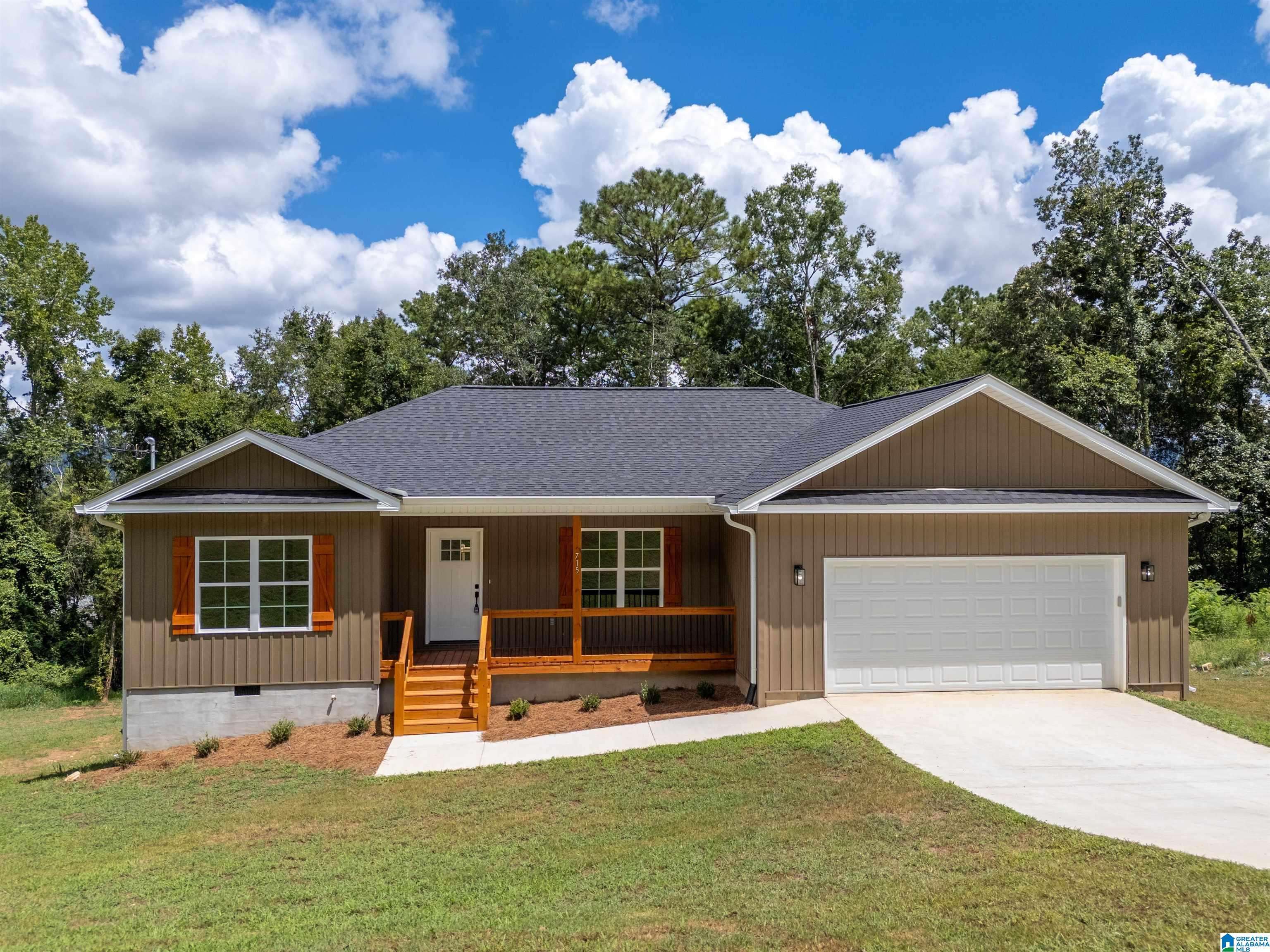Oxford, AL 36203,715 KINGVIEW DRIVE