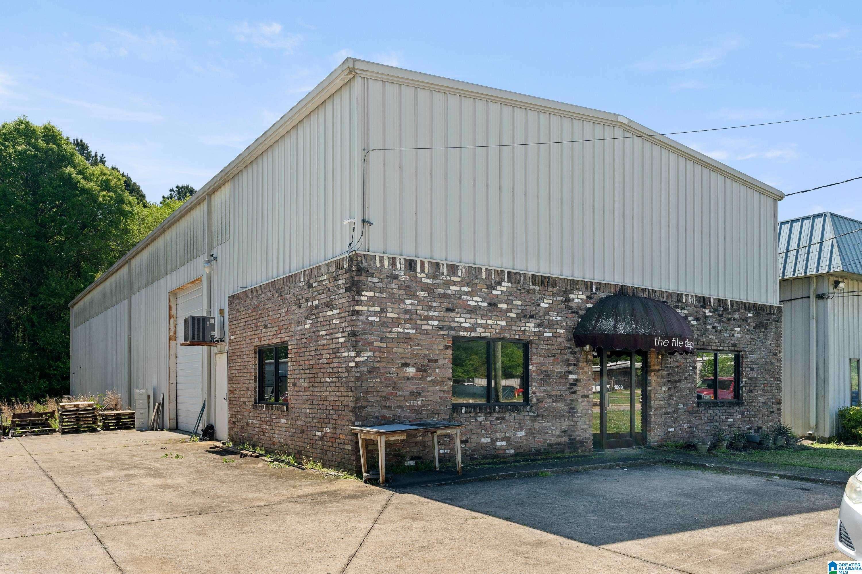 Bessemer, AL 35023,1209 24TH AVENUE