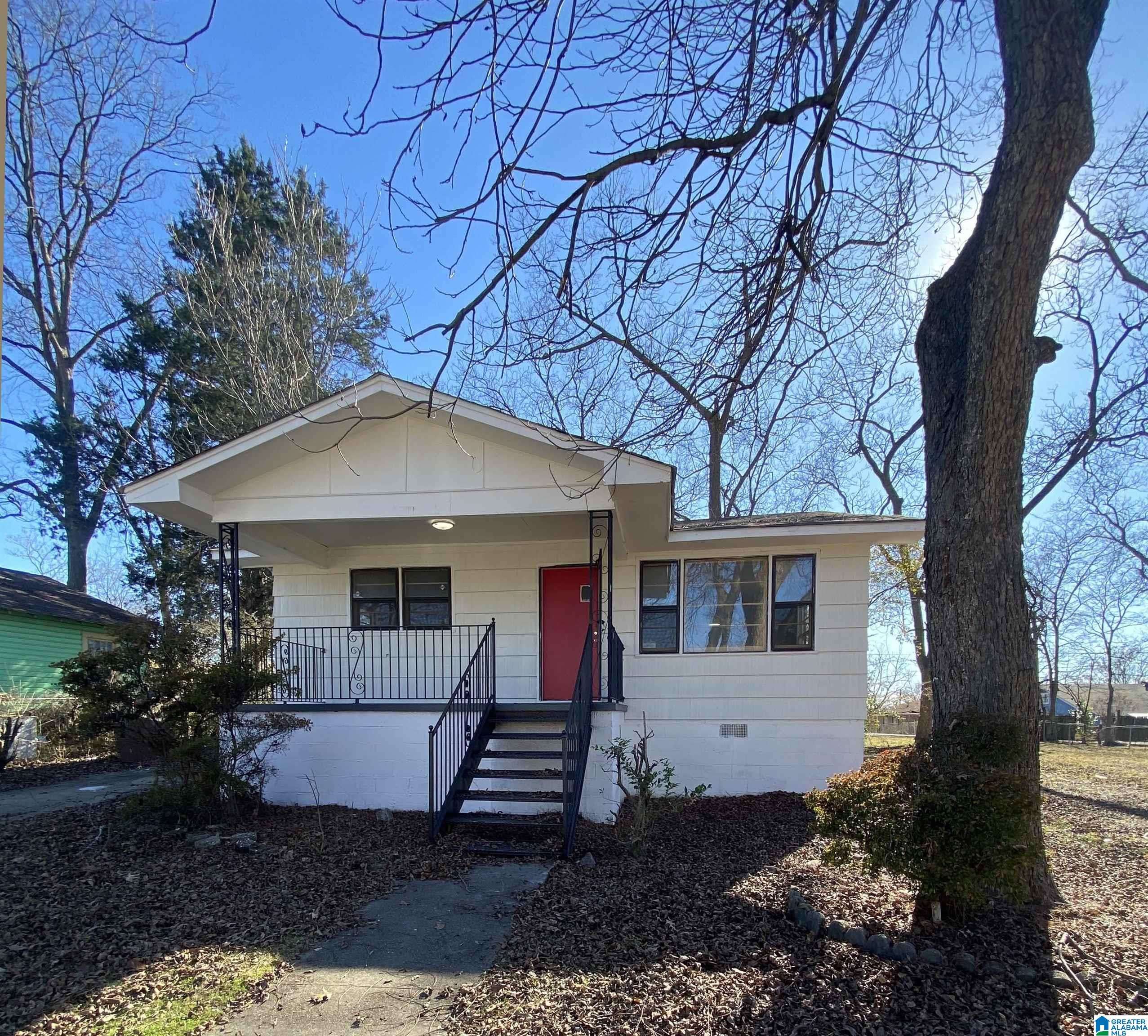 Birmingham, AL 35217,3929 39TH AVENUE N