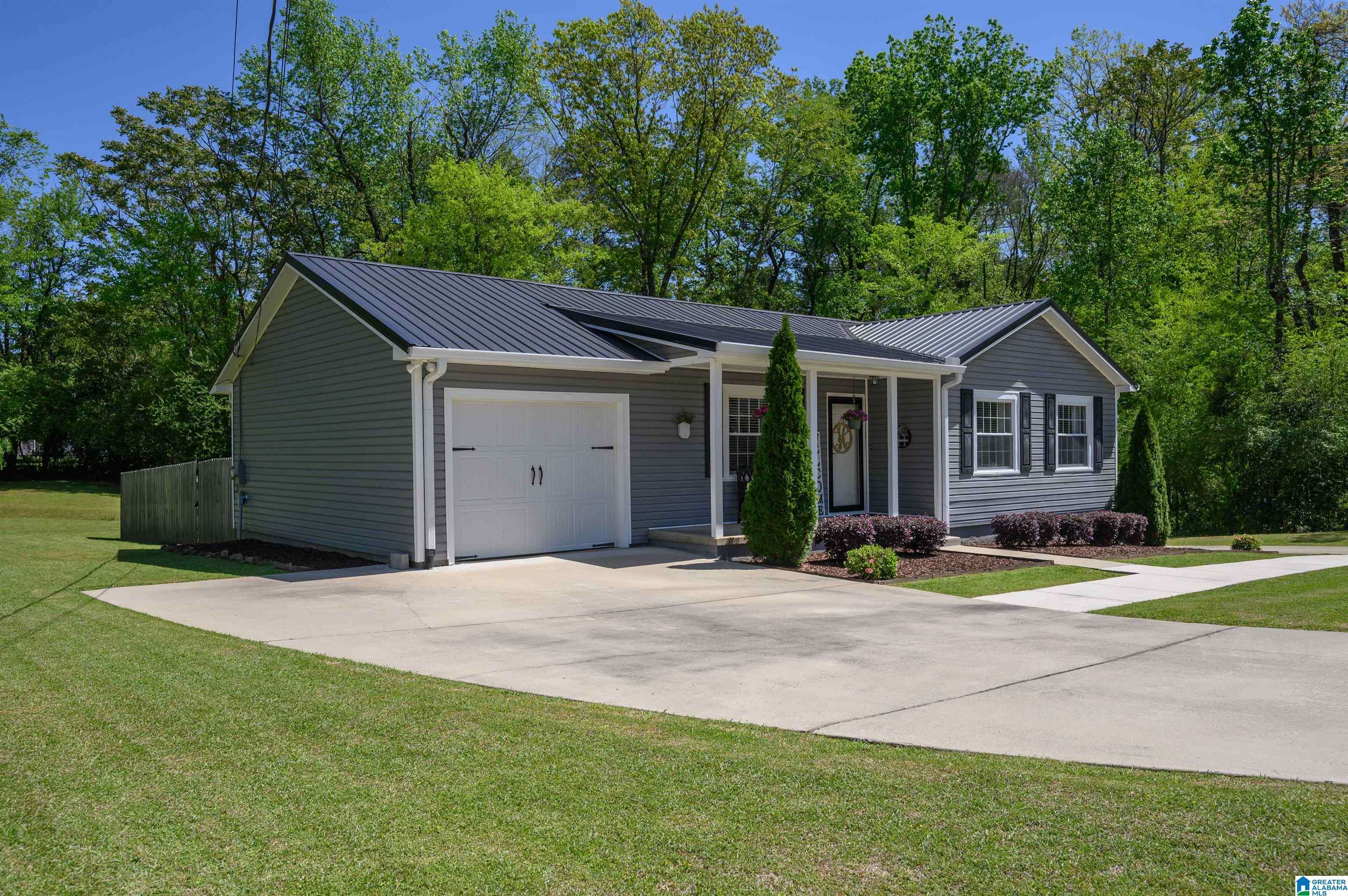 Gardendale, AL 35071,6359 SPRING HOLLOW ROAD