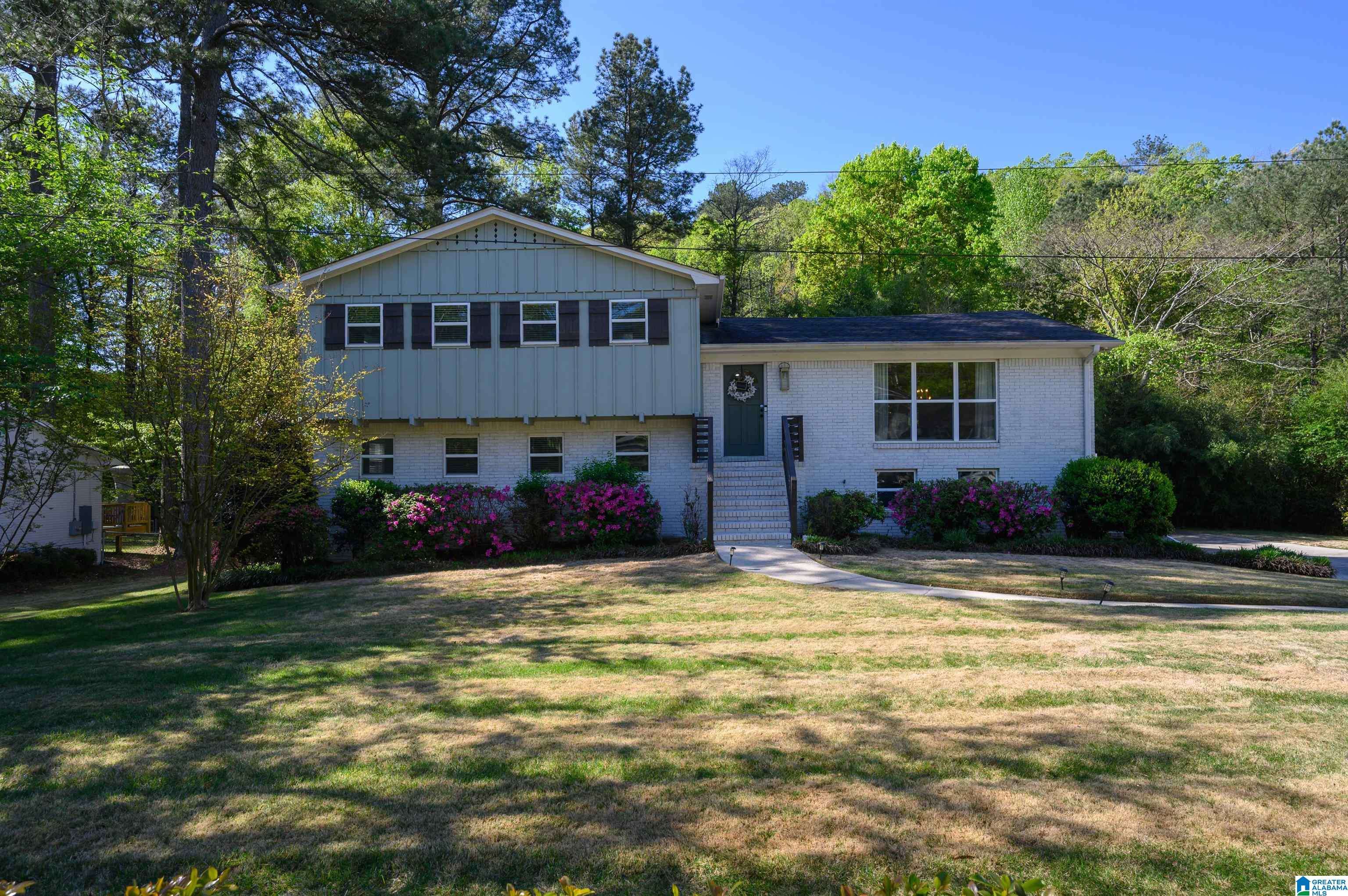 Vestavia Hills, AL 35216,3260 WISTERIA DRIVE