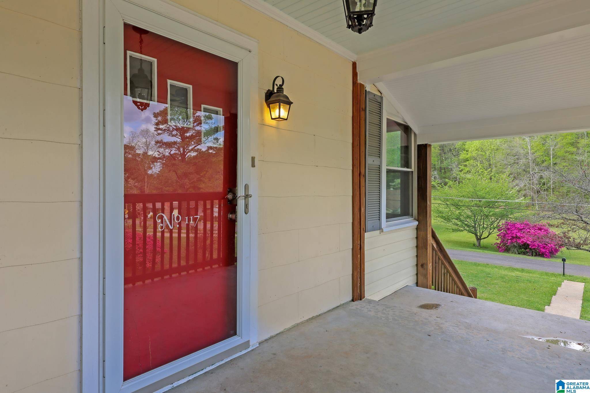 Hueytown, AL 35023,117 WALKER AVENUE