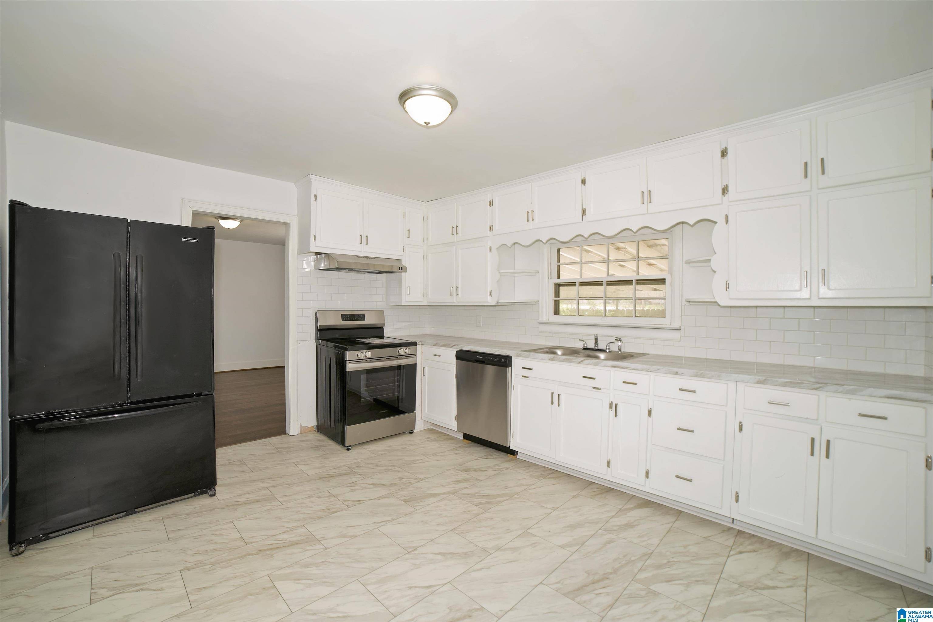 Cullman, AL 35055,305 HICKORY AVENUE SW