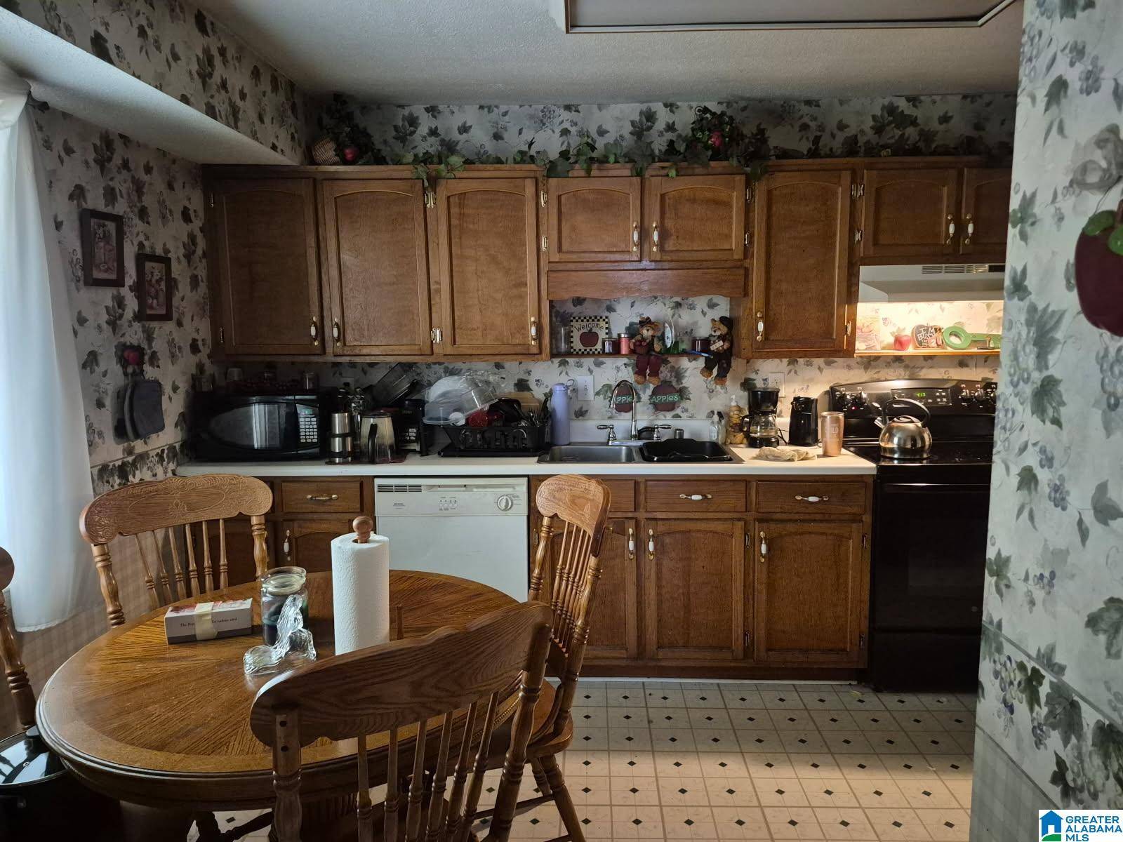 Birmingham, AL 35235,804 PINE FOREST CIRCLE