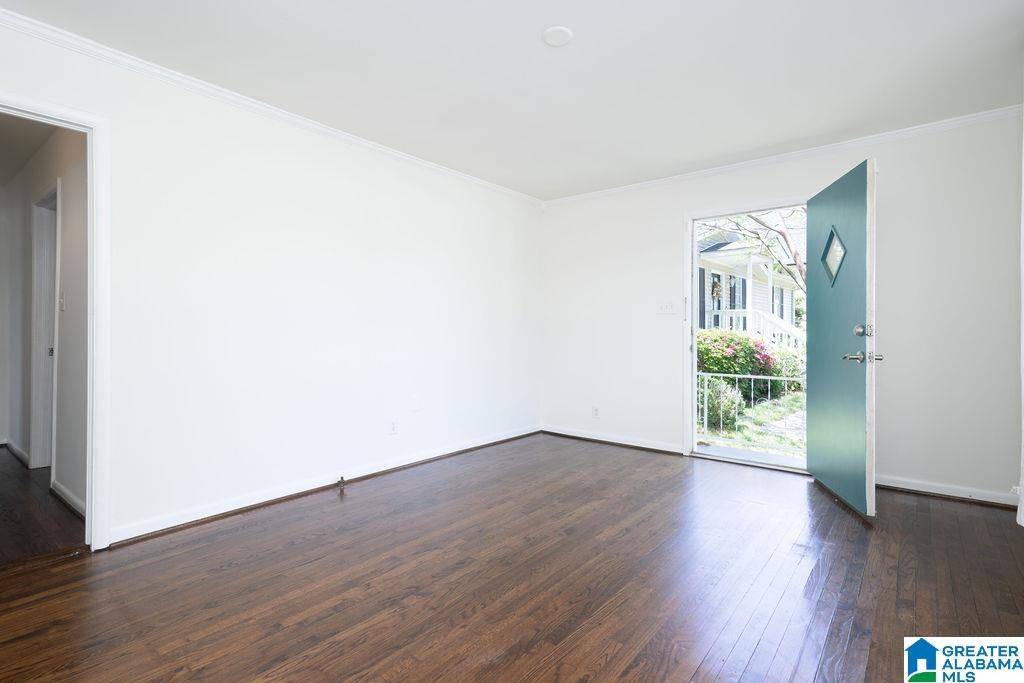 Vestavia Hills, AL 35223,3776 GLASS DRIVE