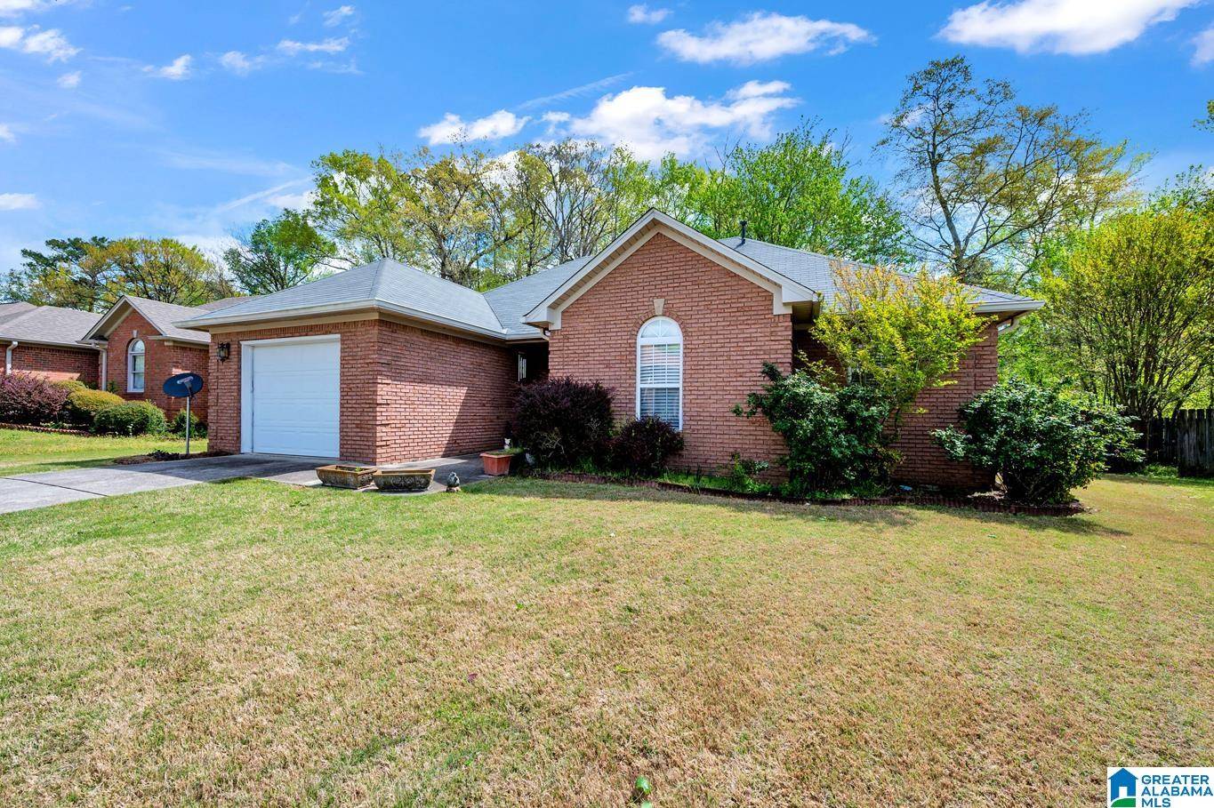 Oneonta, AL 35121,108 OAK MEADOW LANE