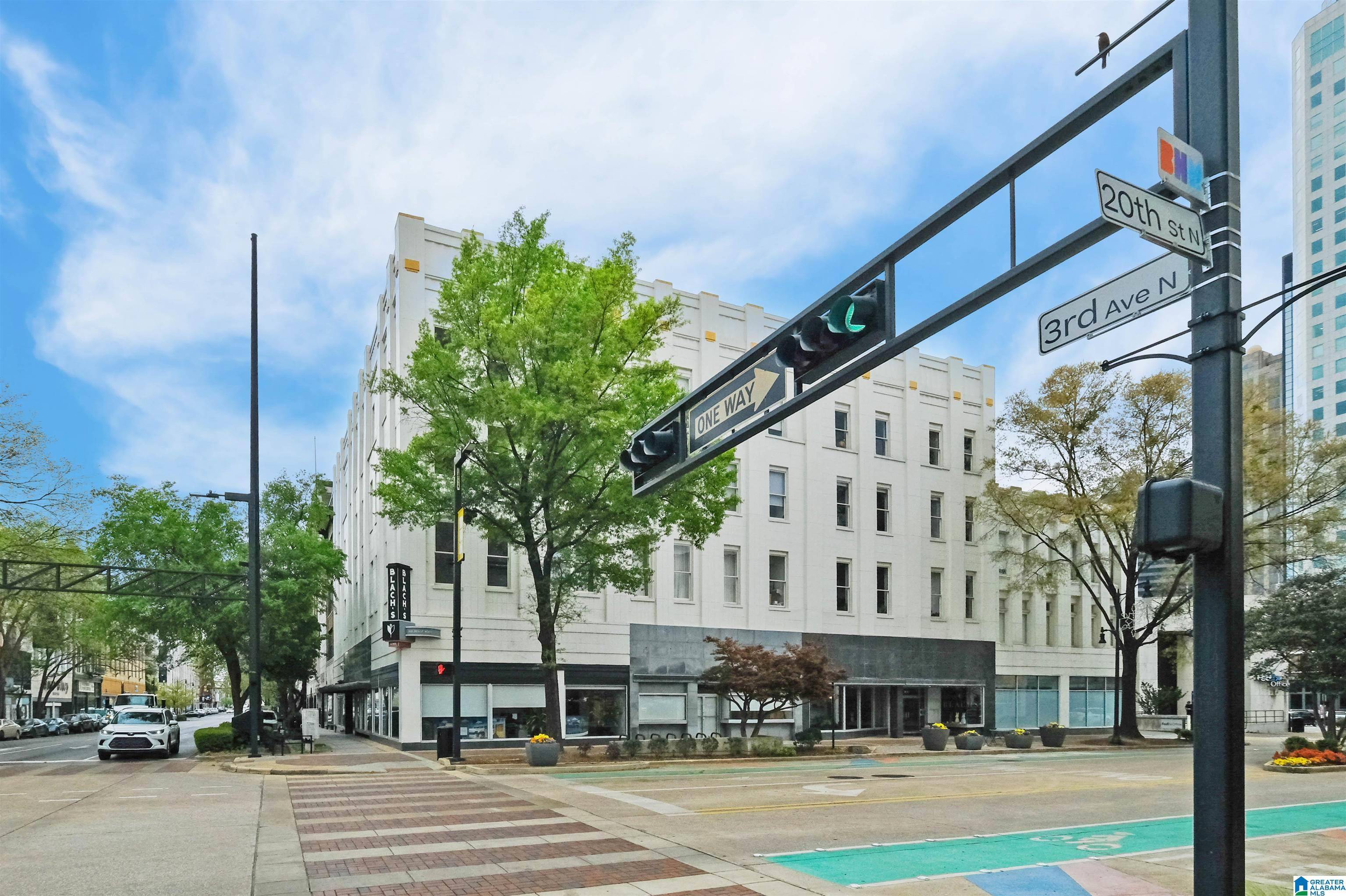 Birmingham, AL 35203,300 20TH STREET N #304