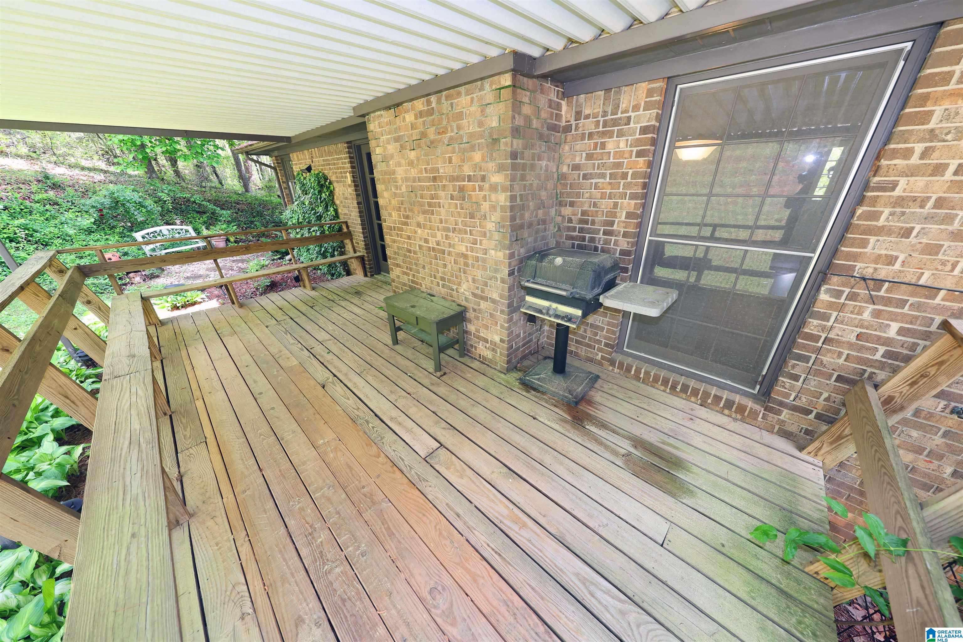Anniston, AL 36207,232 DOUGLAS DRIVE