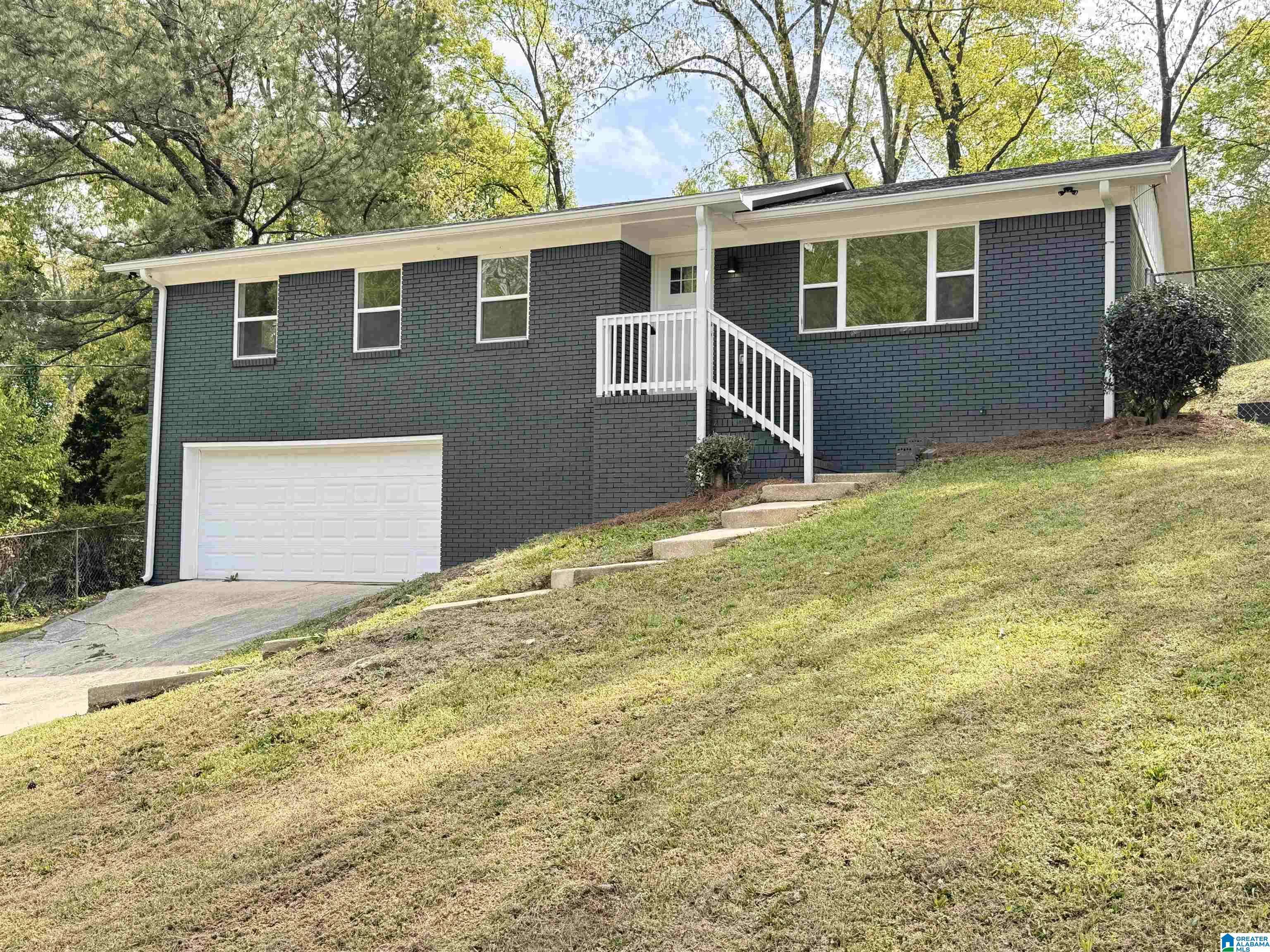 Center Point, AL 35215,2553 2ND WAY NW