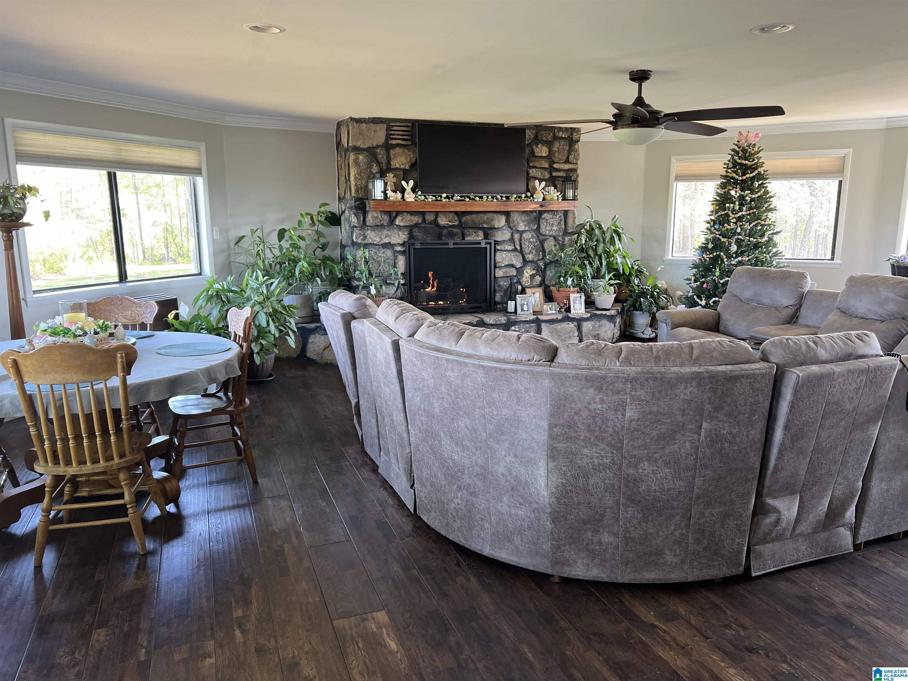Anniston, AL 36207,900 GREENBRIER DEAR ROAD